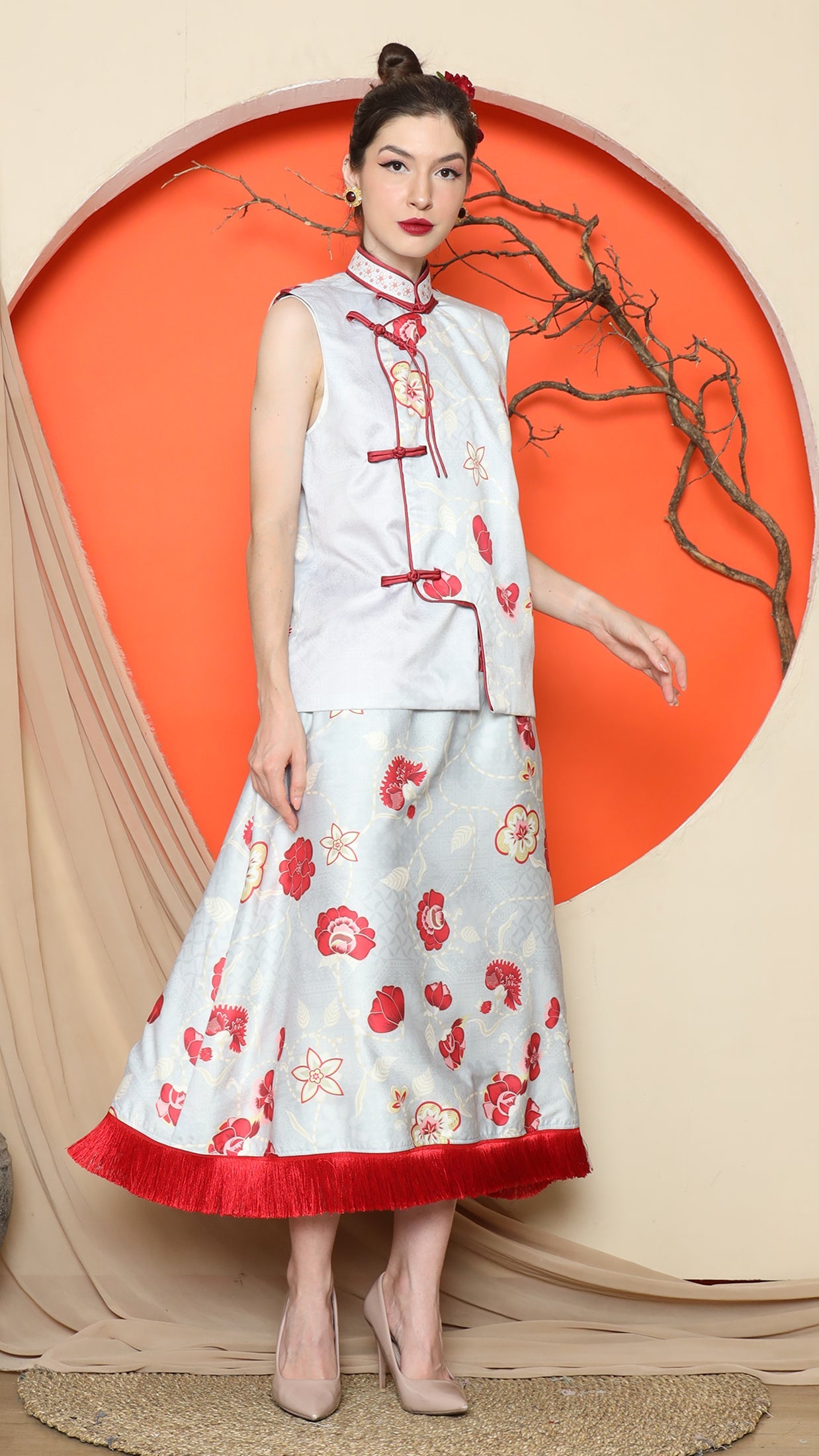 KANZI COLLECTION | Grey Cheongsam Floral Vest With Floral Skirt