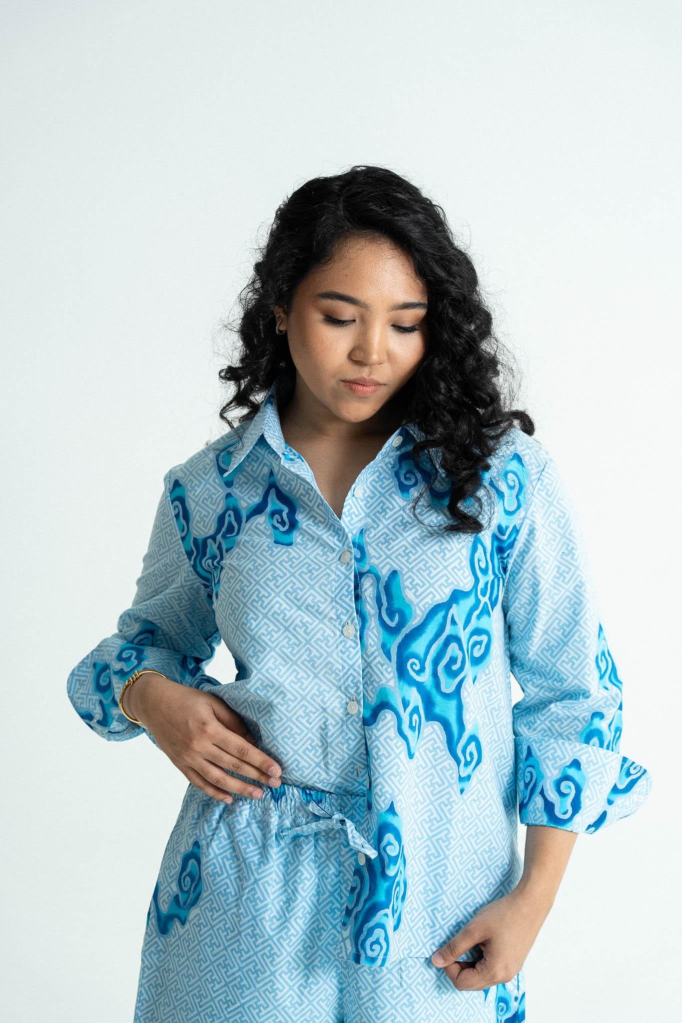 STUDIO GYPSIED | Batik Studio Shirt In Tumbuh Porcelain