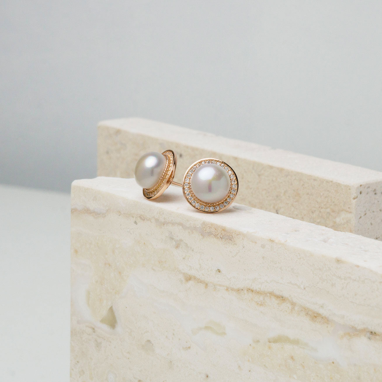 PEARLY LUSTRE | Asian Civilisations Museum Freshwater Pearl Earrings WE00433 | ACM Collection