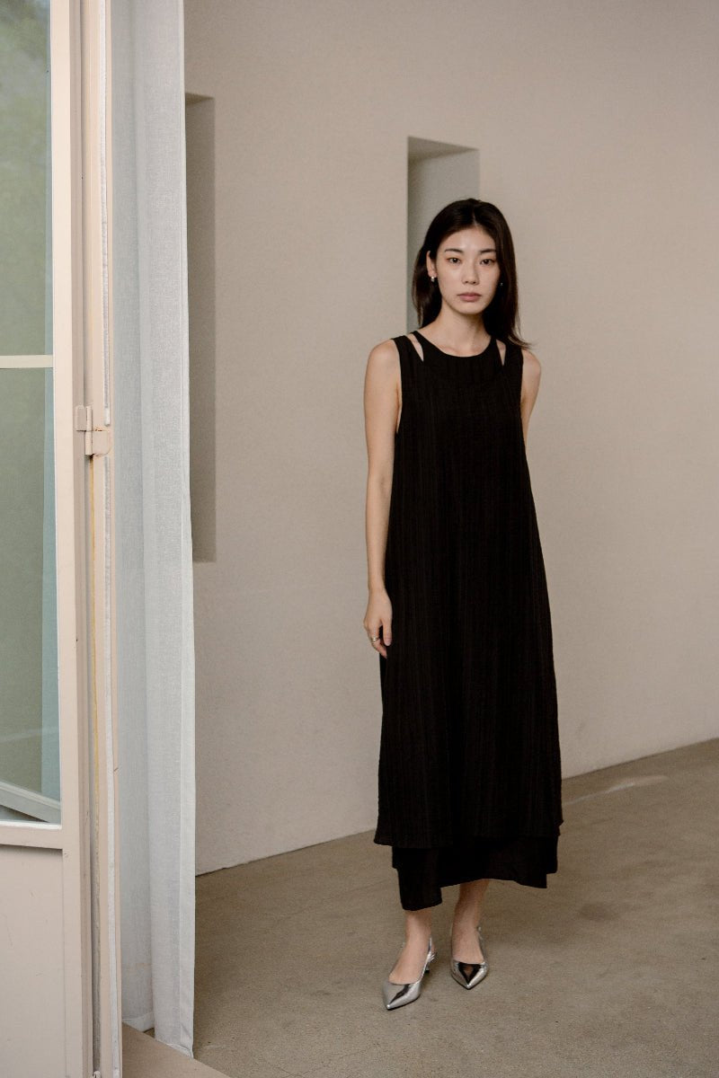 SAERO COLLECTIVE | Mok Textured Dress | Black