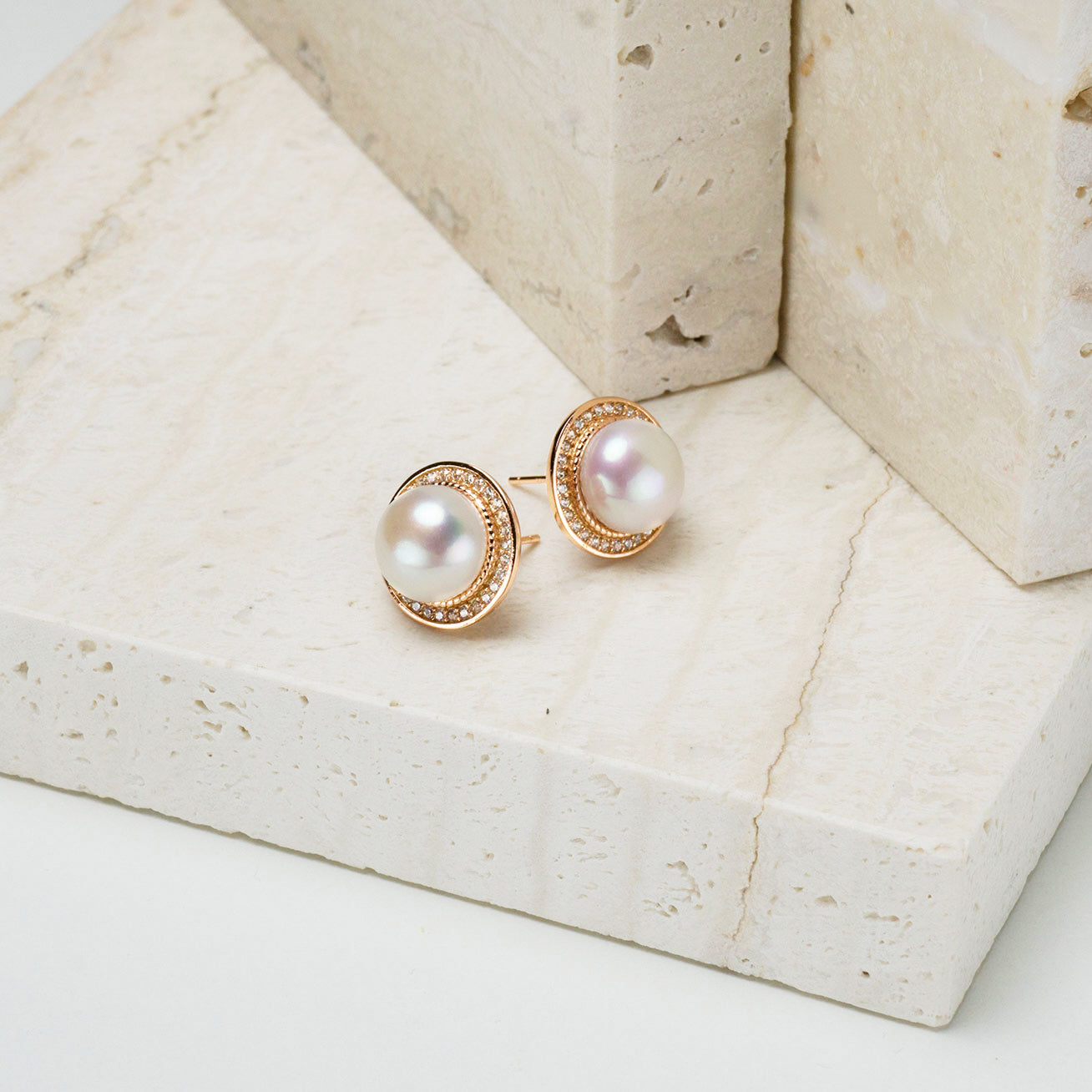 PEARLY LUSTRE | Asian Civilisations Museum Freshwater Pearl Earrings WE00433 | ACM Collection