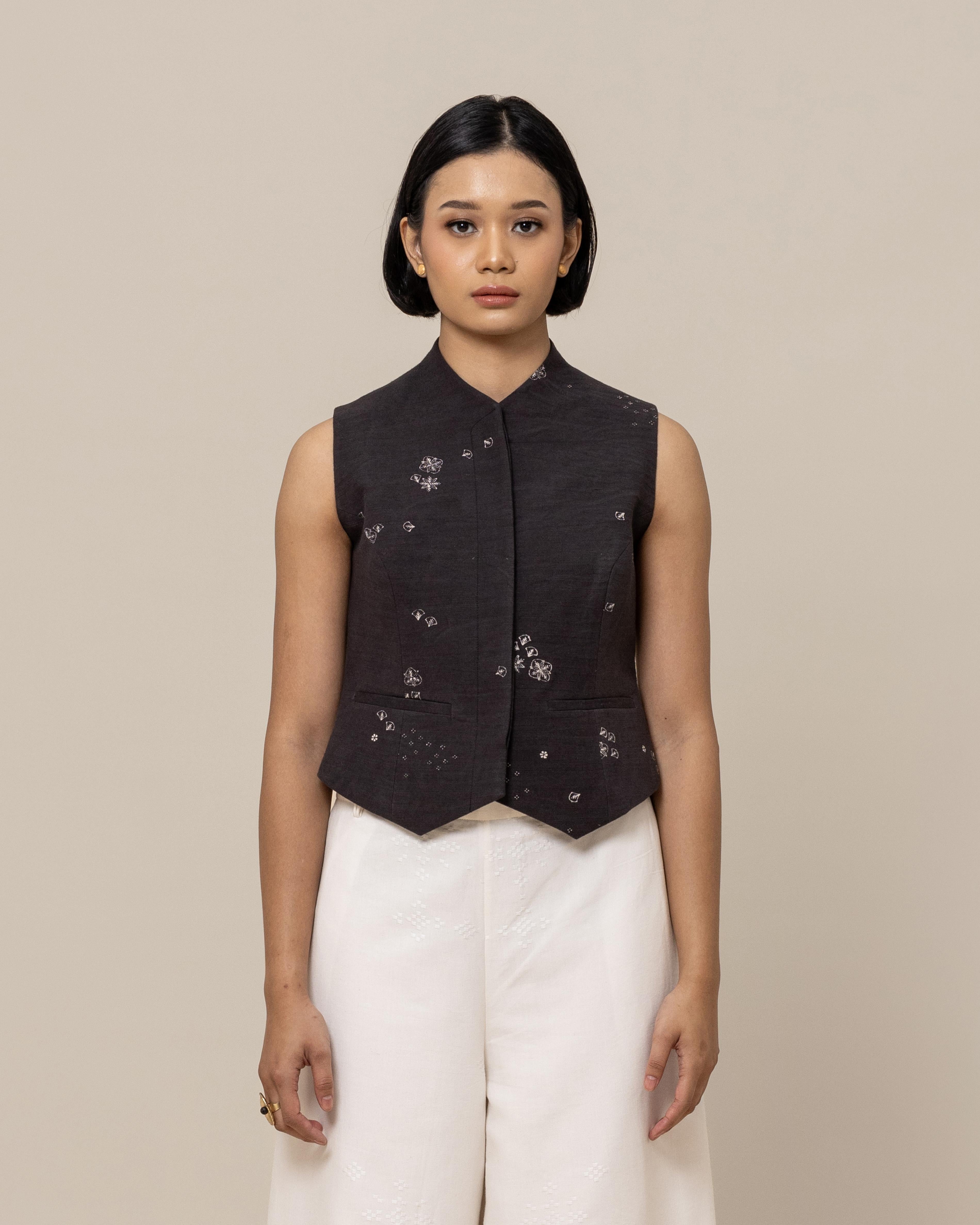 SUKKHA CITTA | SERIBU BUNGA - Structured Vest