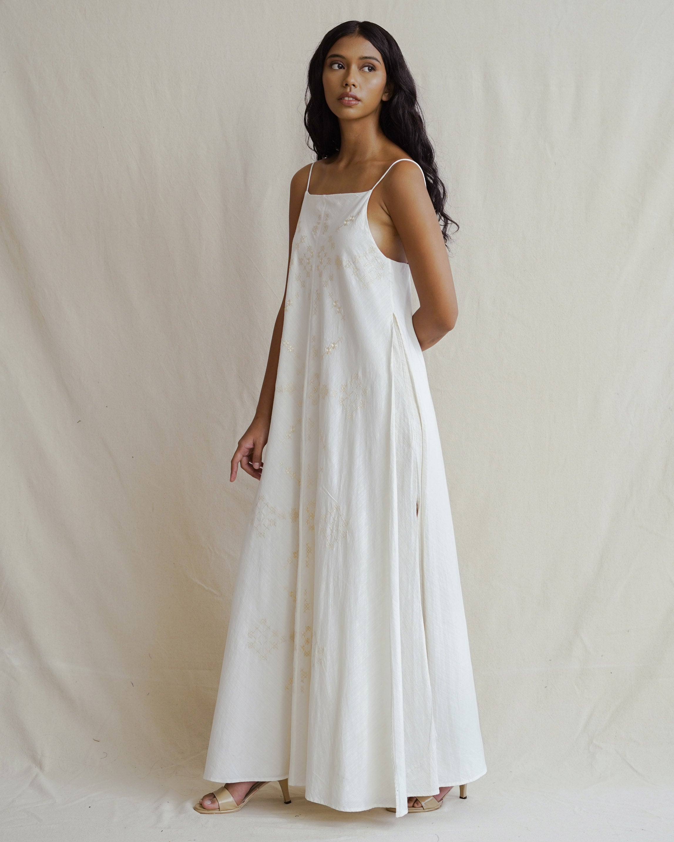 SUKKHA CITTA | KAPAS - Embroidered Goddess Dress