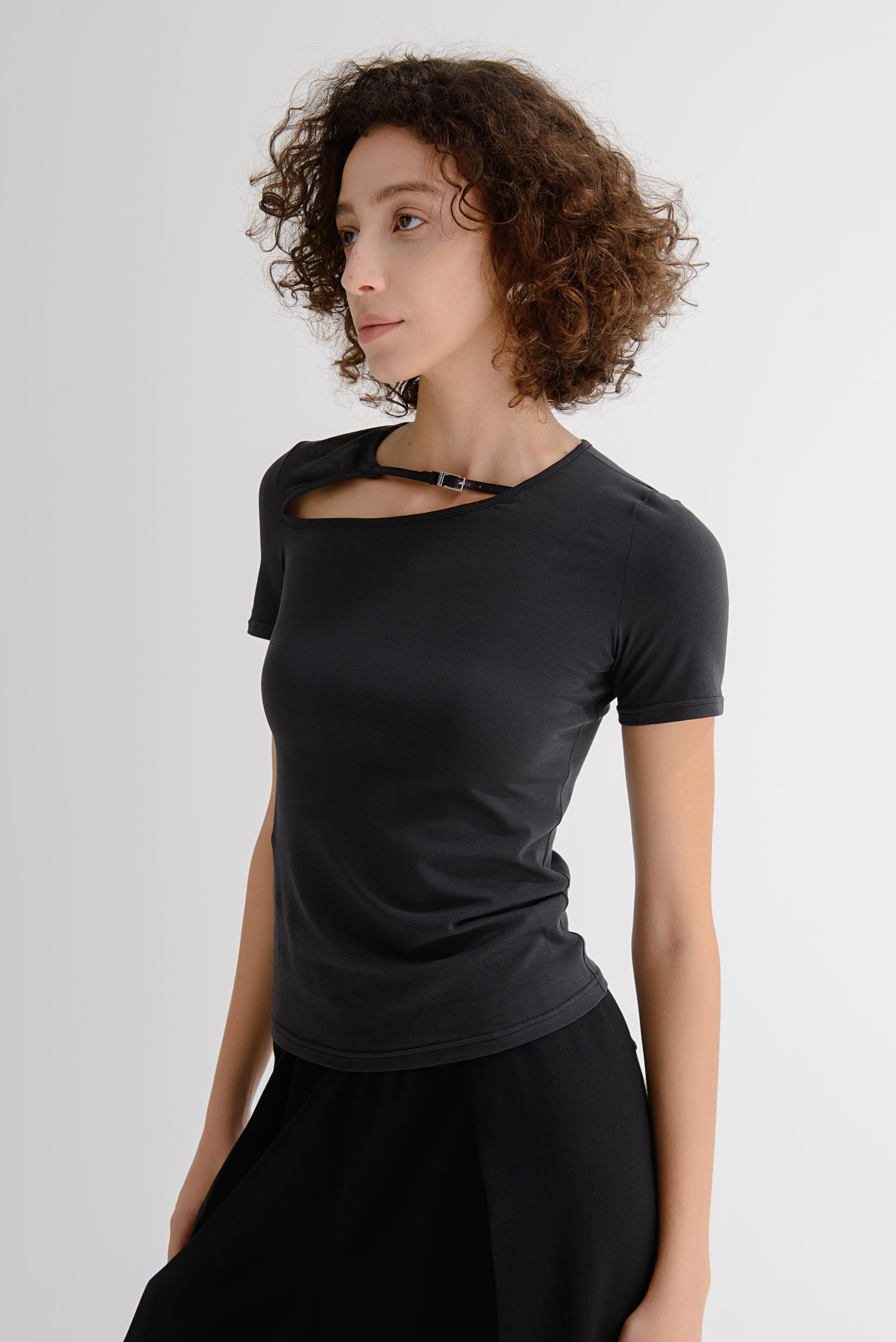 LAYERPLAN | Cotton Stretch Noa Buckle Cotton T-Shirt