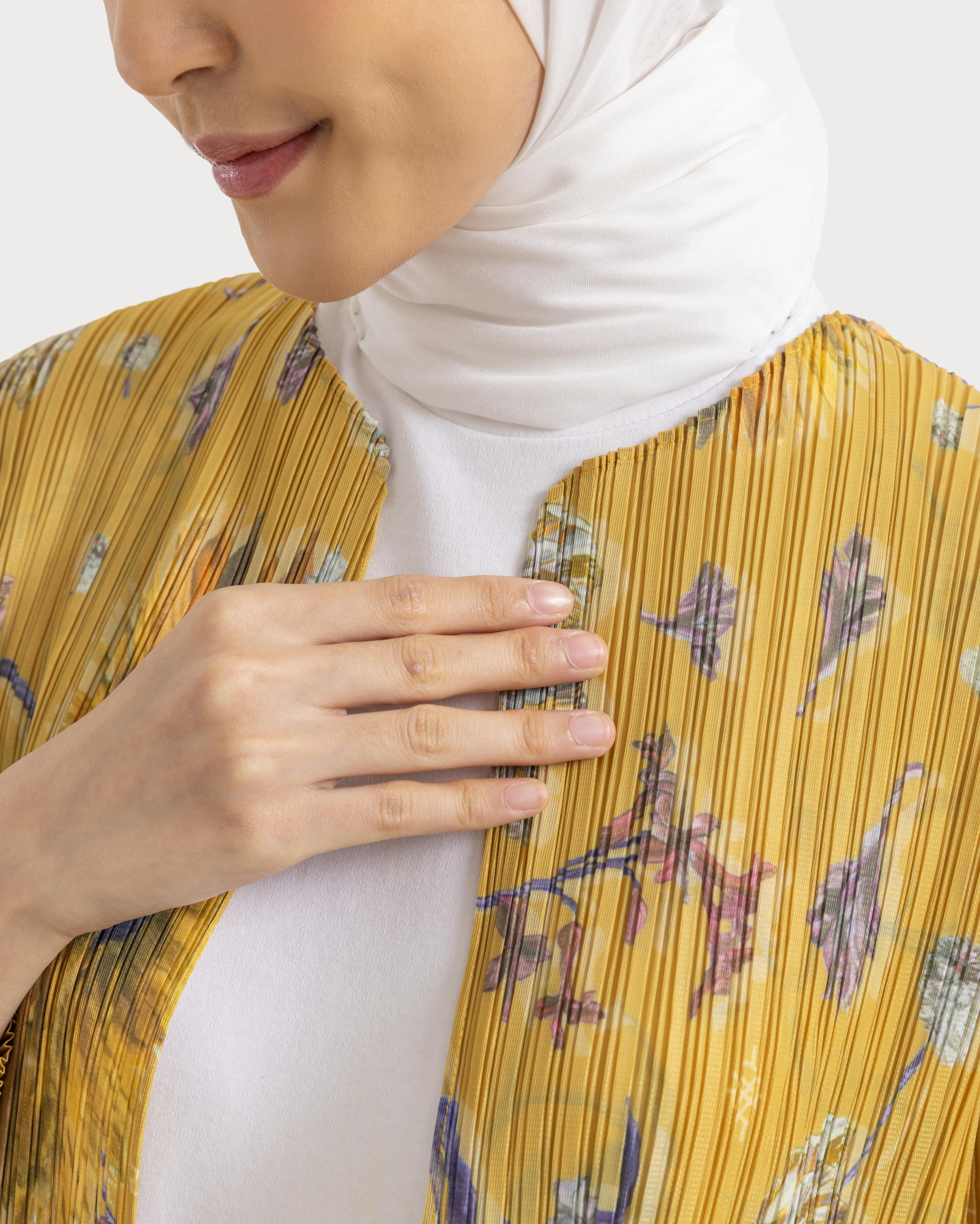 RIA MIRANDA | Rona Outer