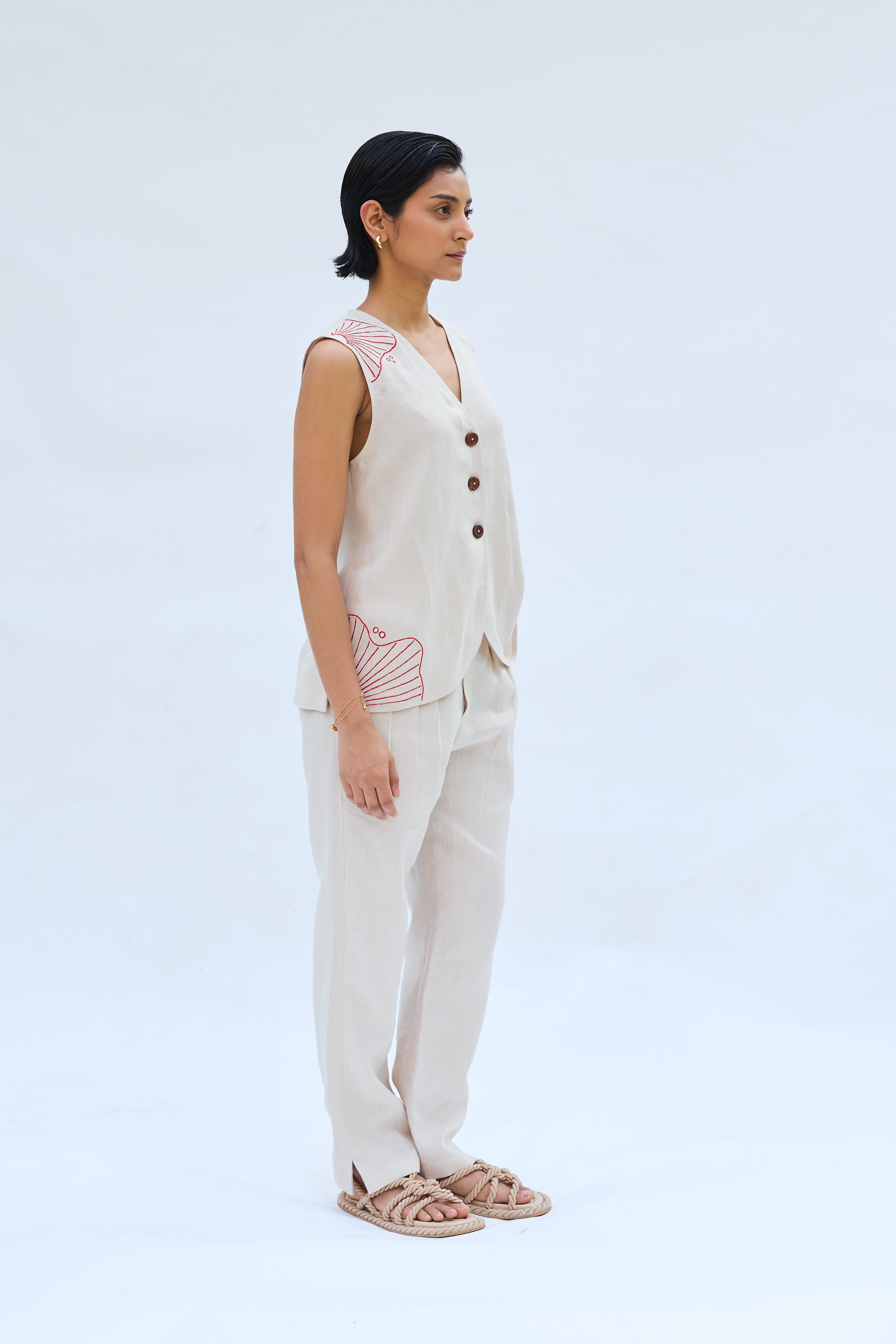 SUI | The Misty Linen Waist Coat