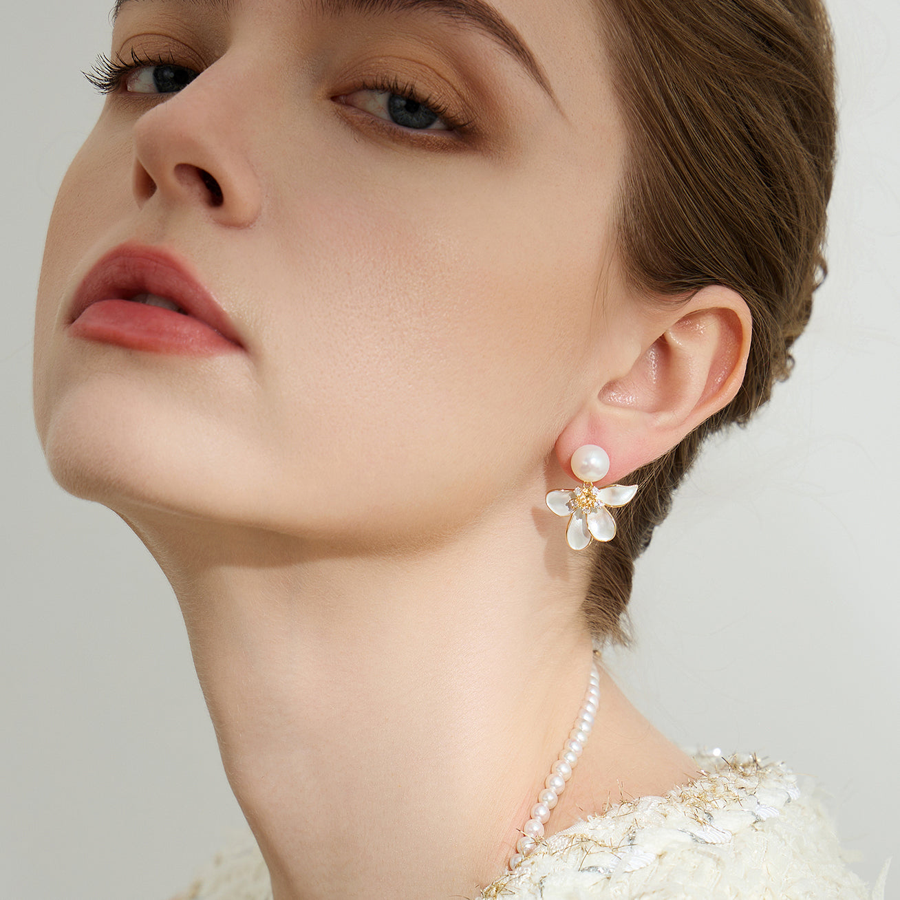 PEARLY LUSTRE | Top Grade Freshwater Pearl Earrings WE00802 | ORCHID