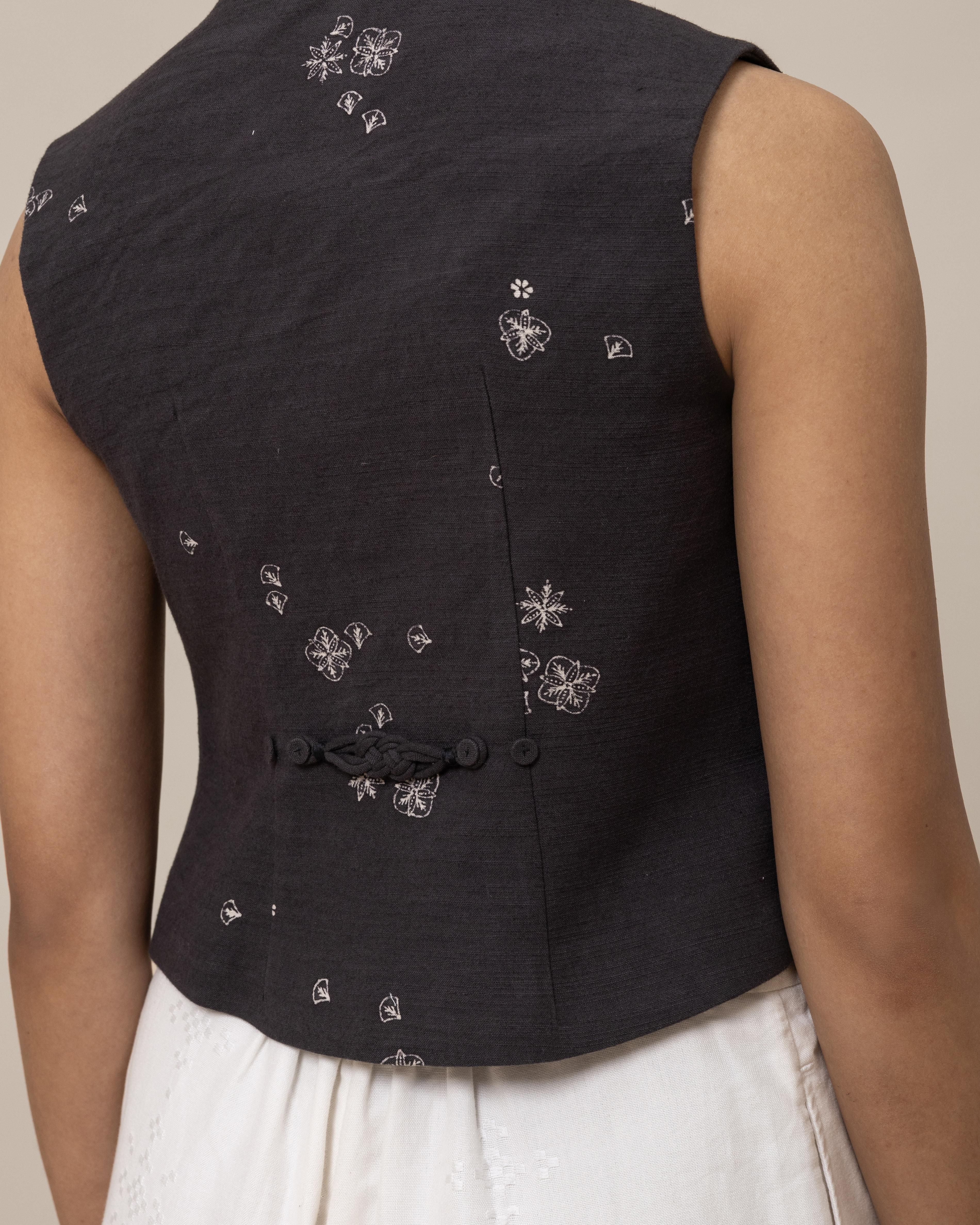 SUKKHA CITTA | SERIBU BUNGA - Structured Vest
