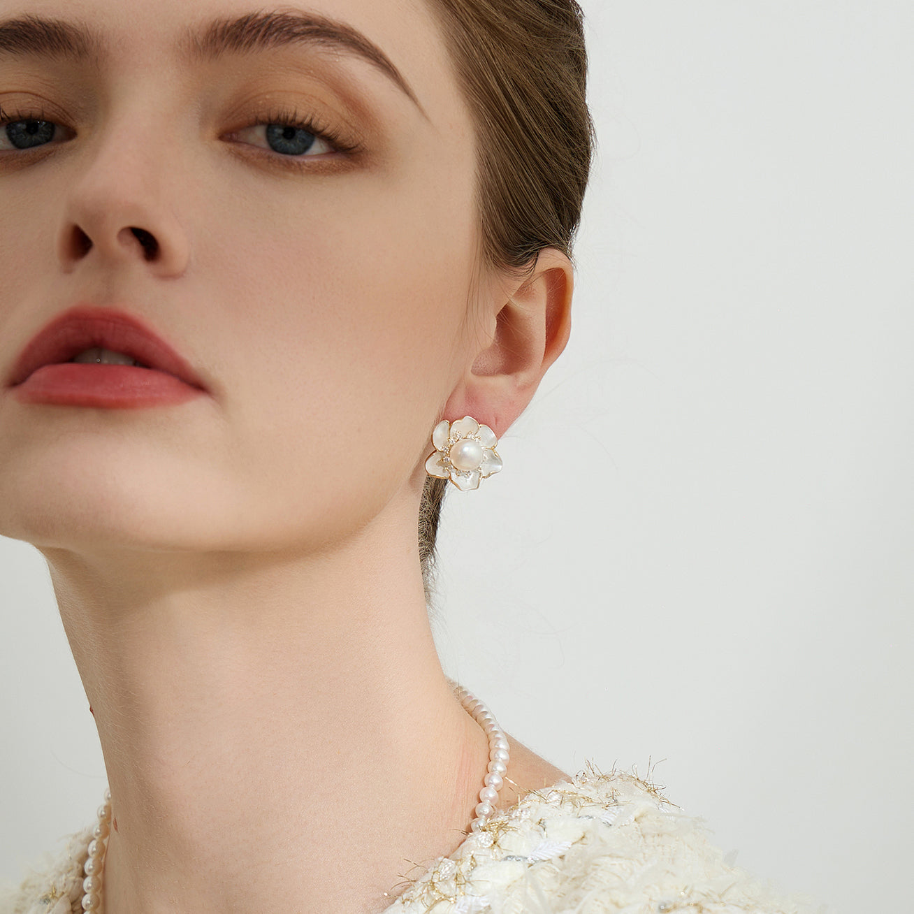 PEARLY LUSTRE | Top Grade Freshwater Pearl Earrings WE00801 | ORCHID