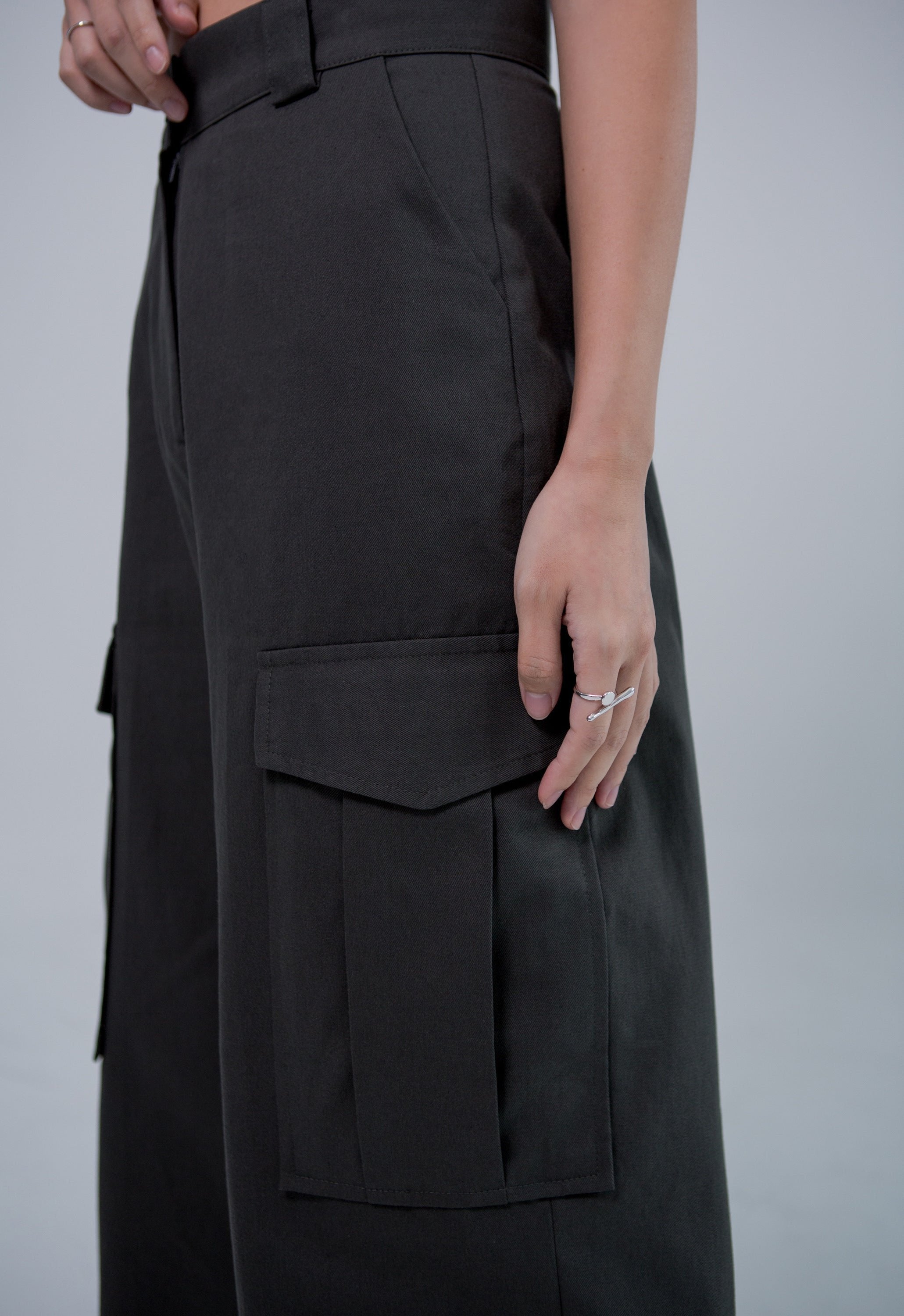 SAERO COLLECTIVE | Nongsa Cargo Pants | Gauntlet Grey