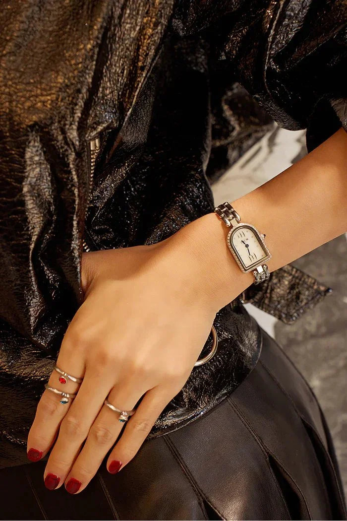 BLACK BY BLUE BRAVE | THCN N· II White Mother-of-Pearl Silver Bracelet Watch