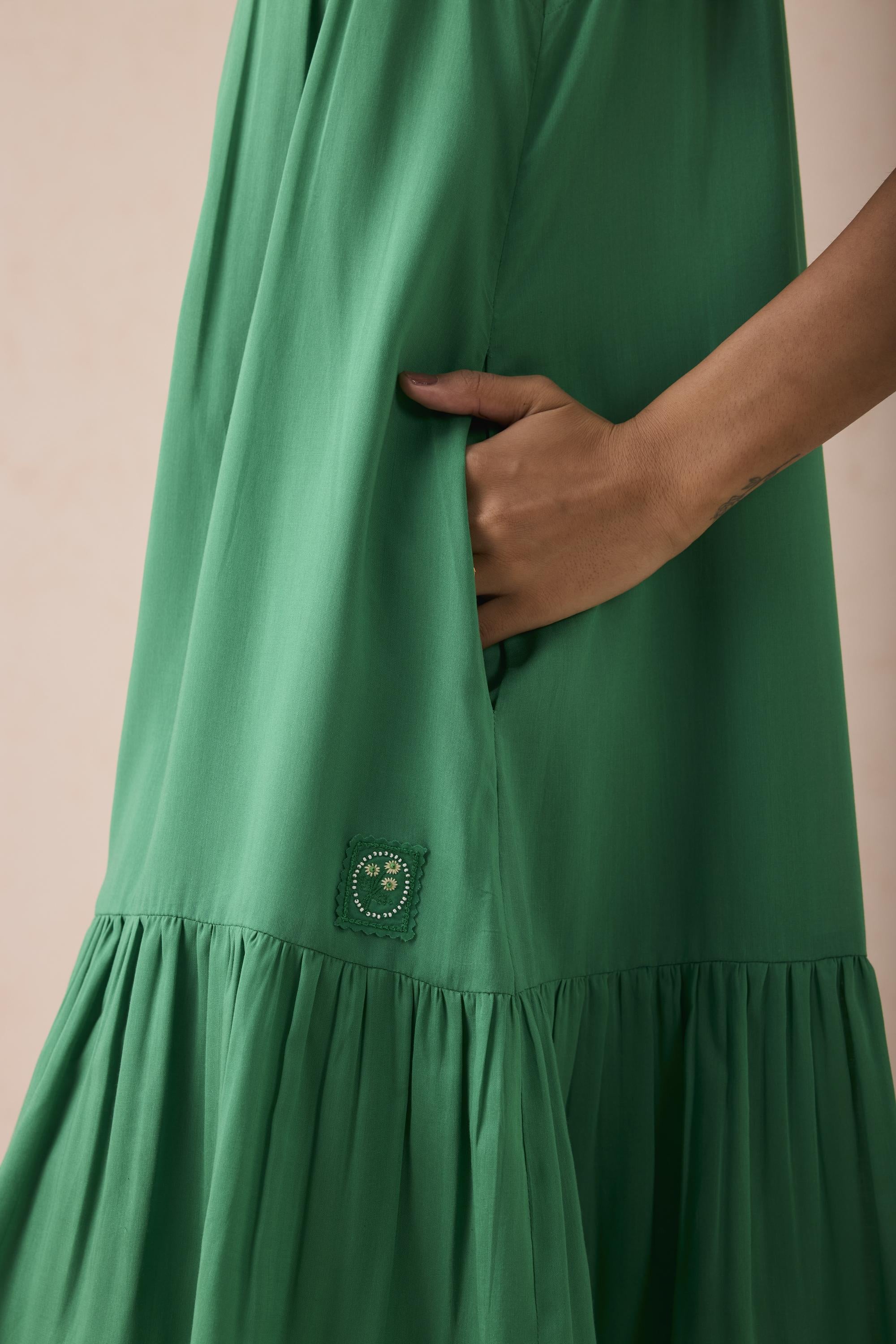 SUI | The Holiday Halter Neck Lyocell Dress
