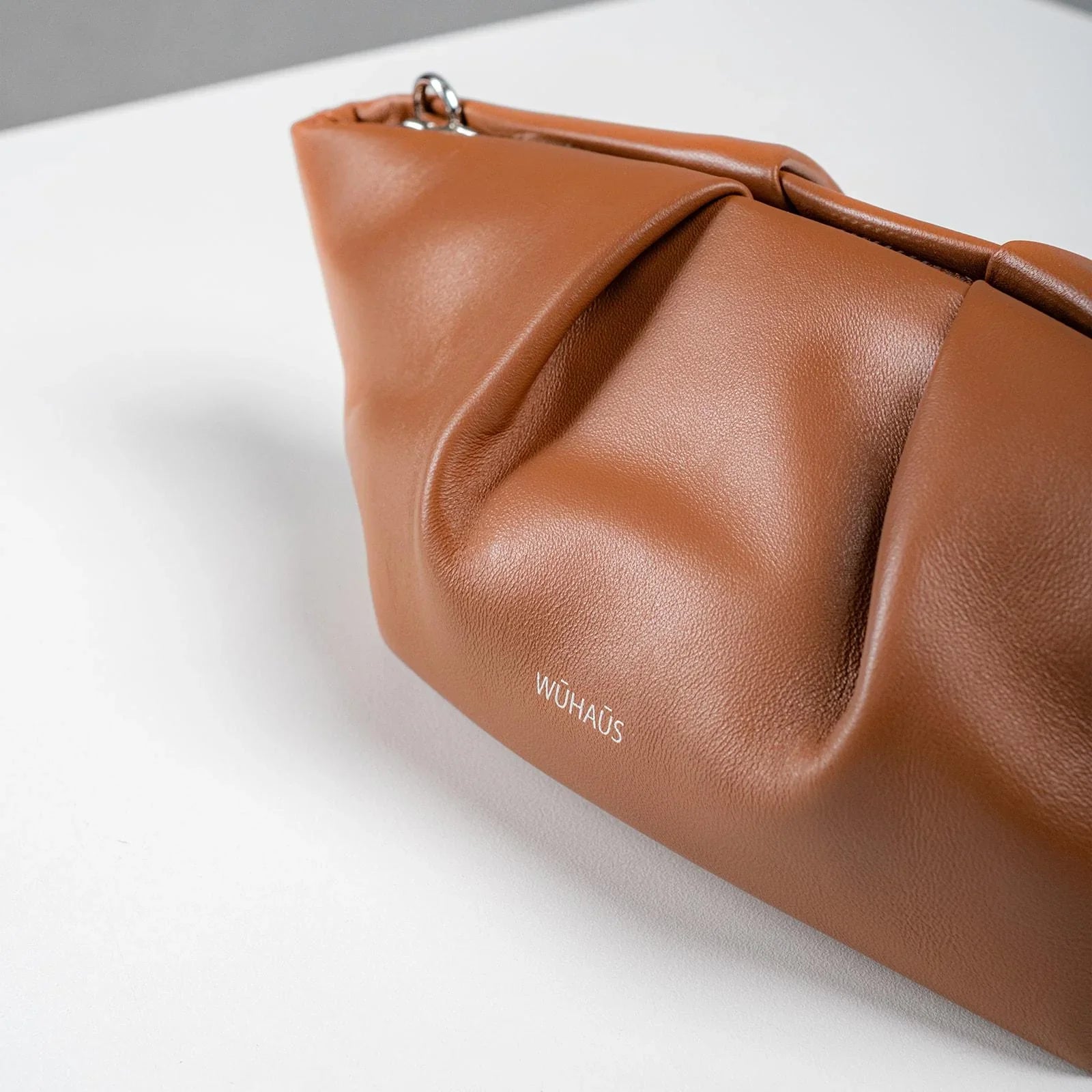 WU HAUS | Mori Leather Clucth
