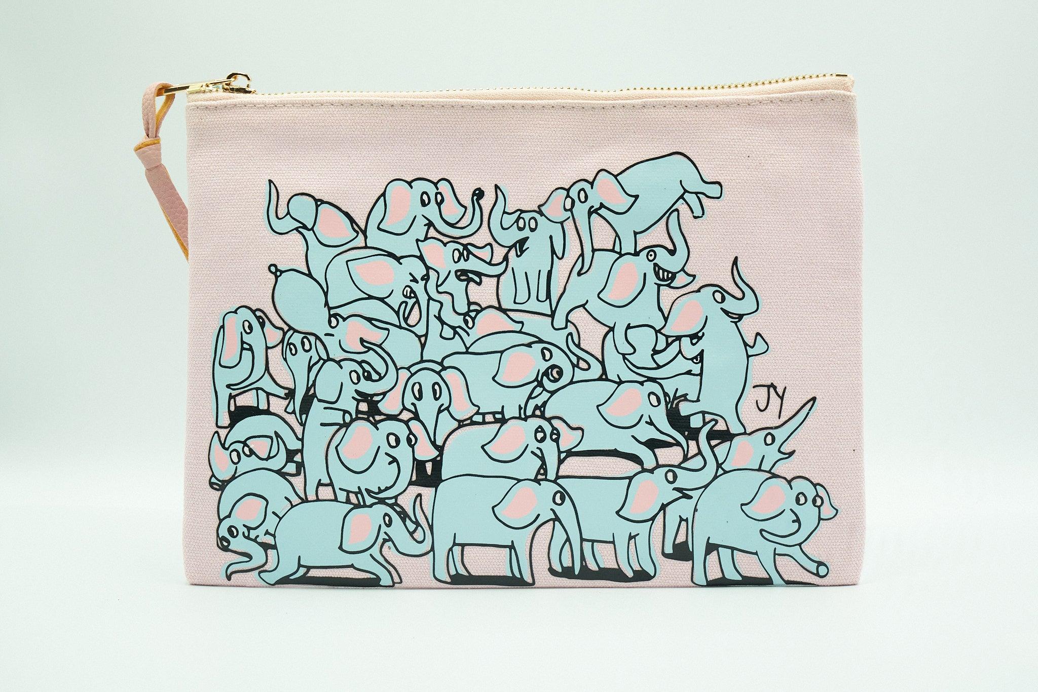 THE ANIMAL PROJECT | Pouch
