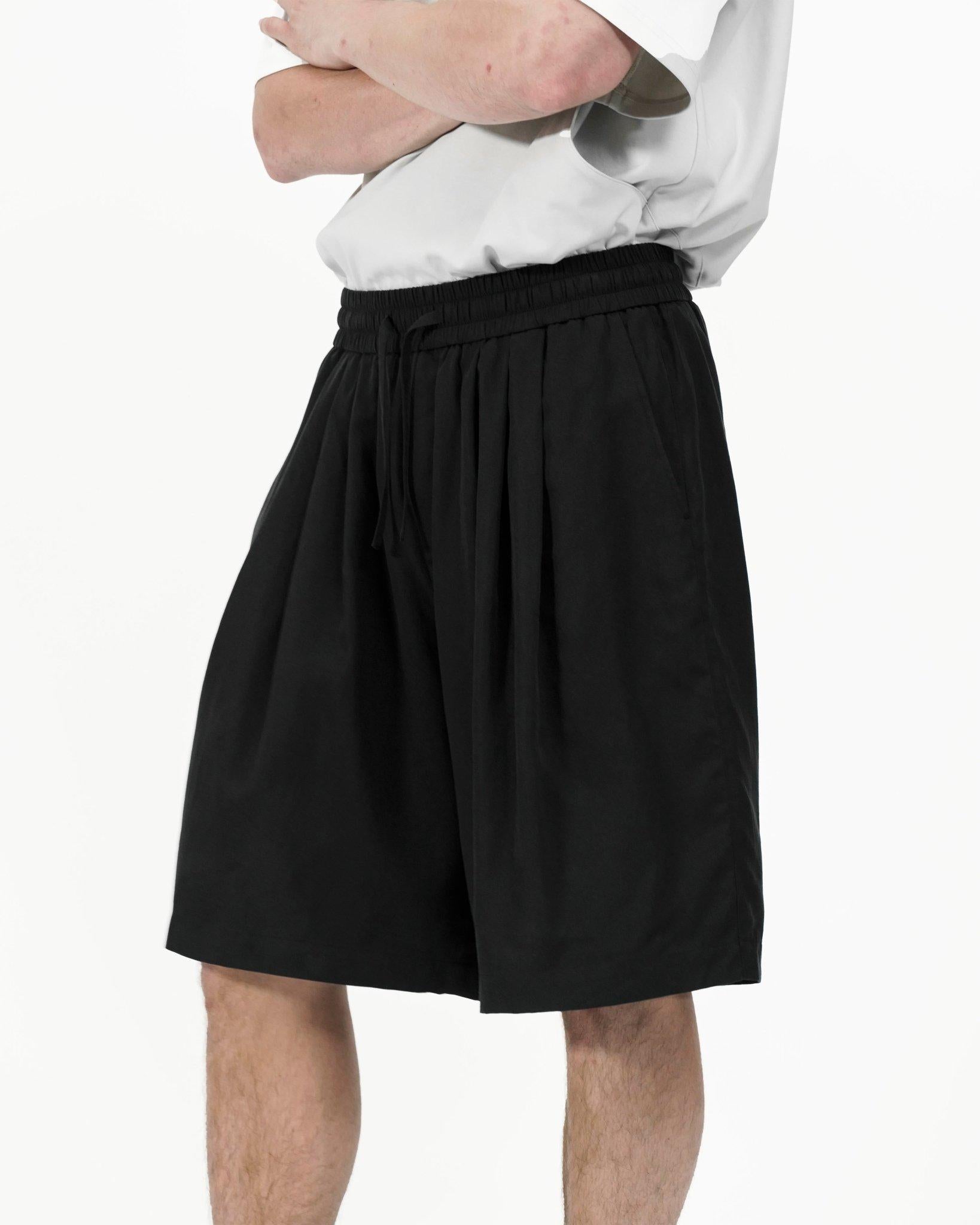 GRAYE | Fluid Pleat Shorts