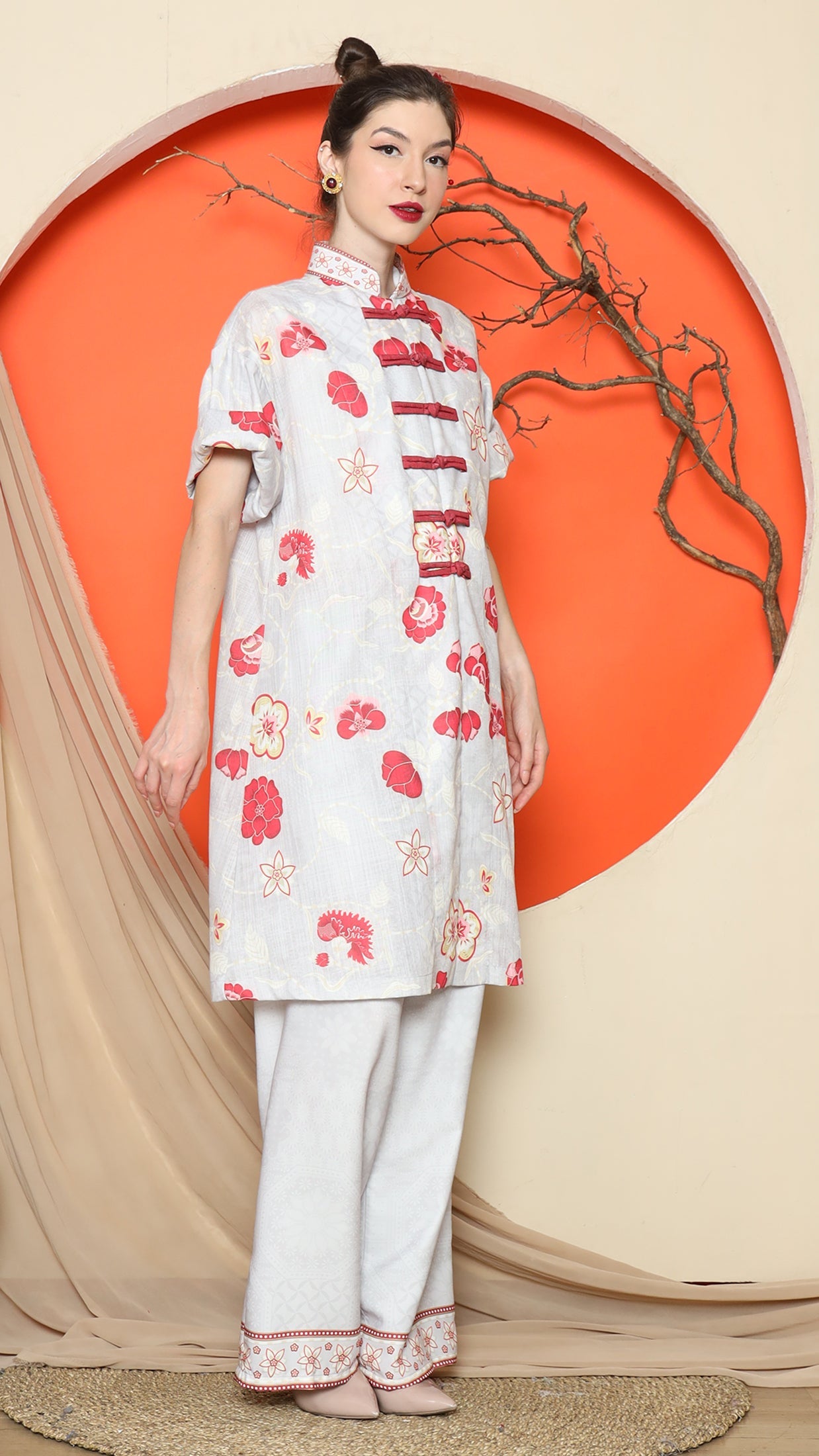 KANZI COLLECTION | Grey Floral Cheongsam Pant Set