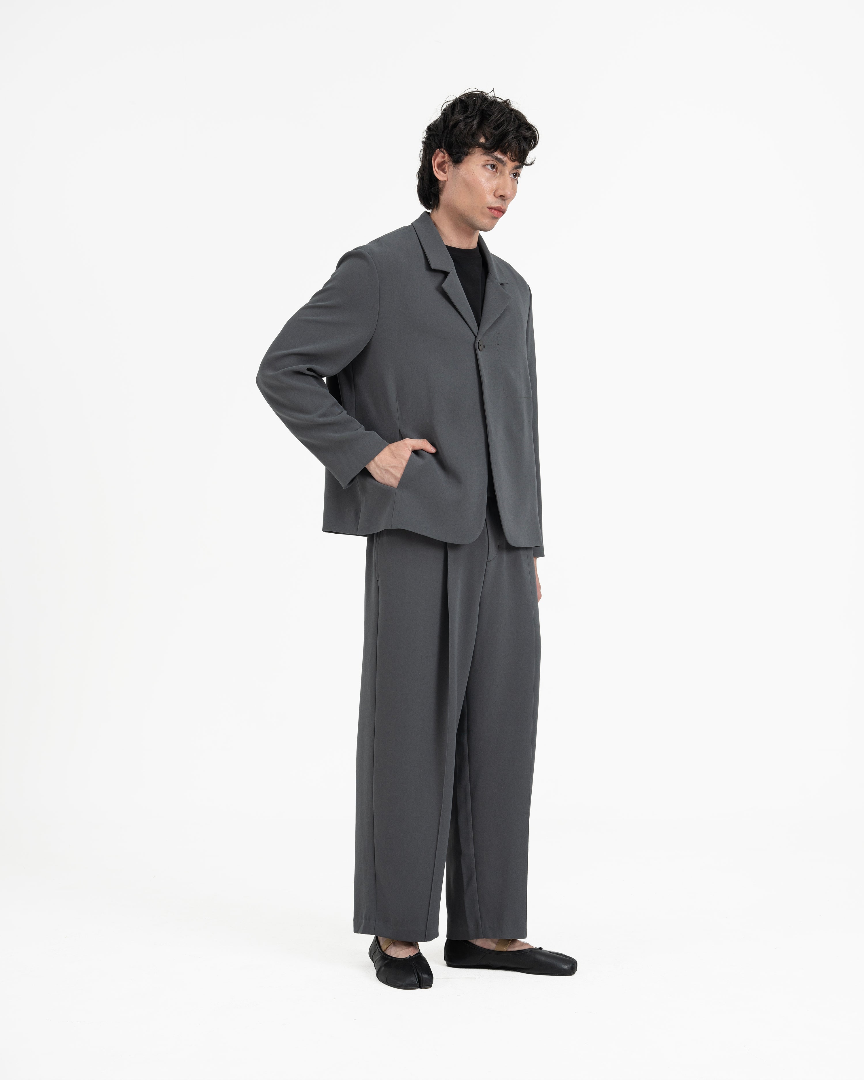GRAYE | Wayfarer Travel Blazer