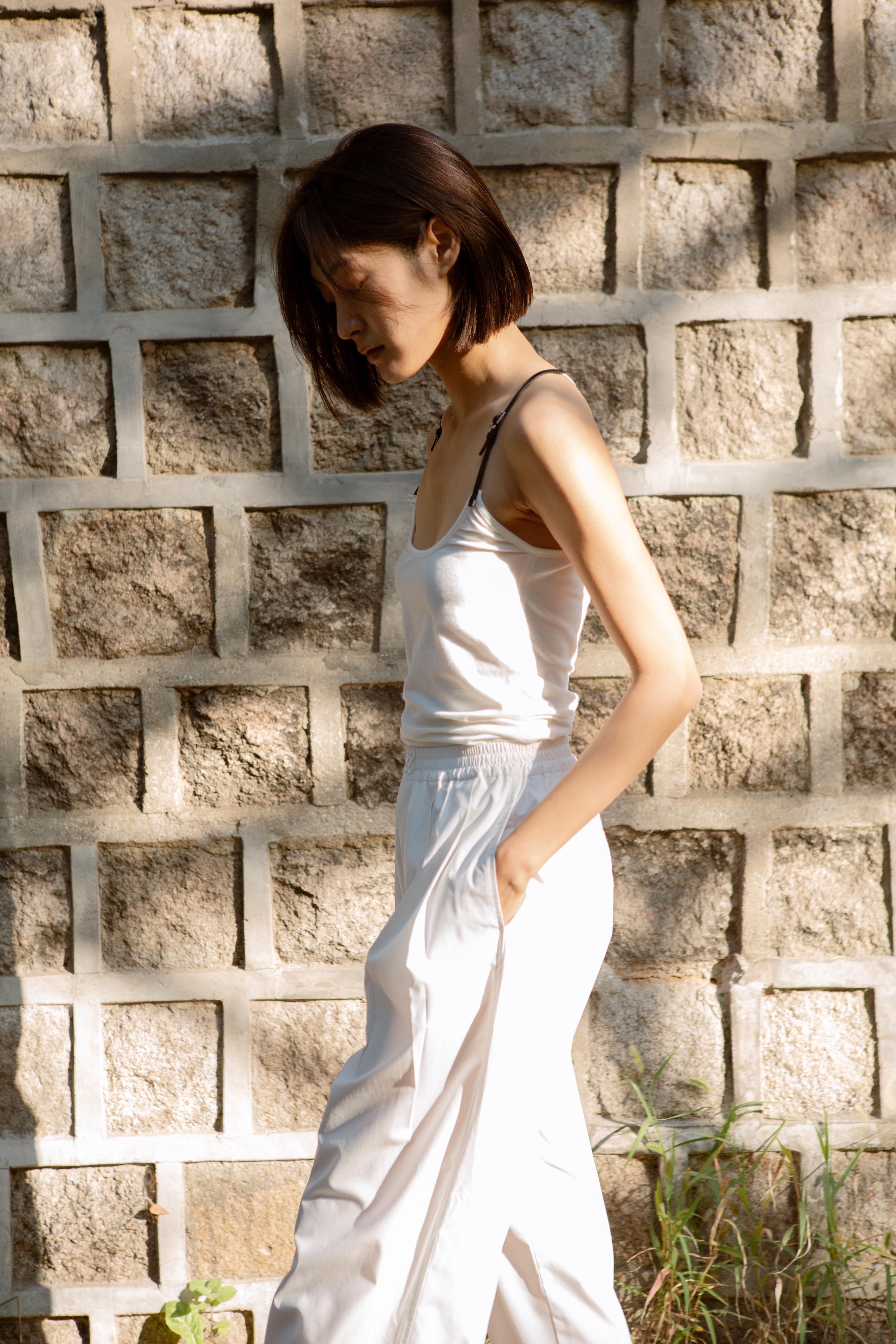LAYERPLAN | Cotton Stretch Vela Buckle Camisole