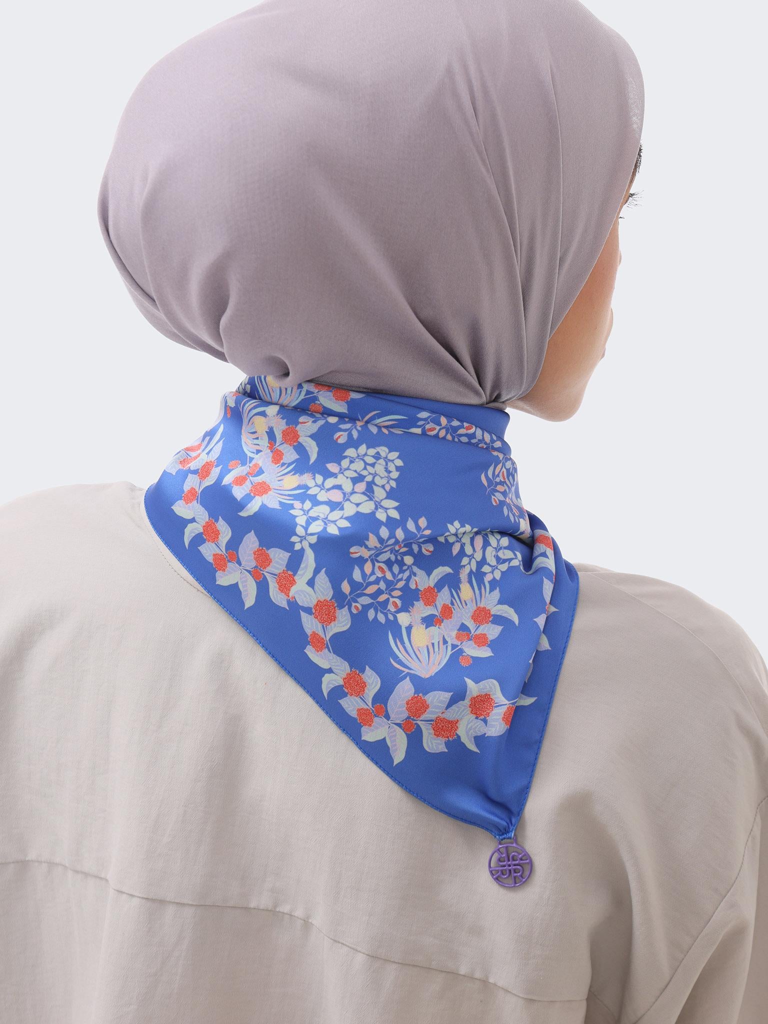 RIA MIRANDA | Botanica Scarf