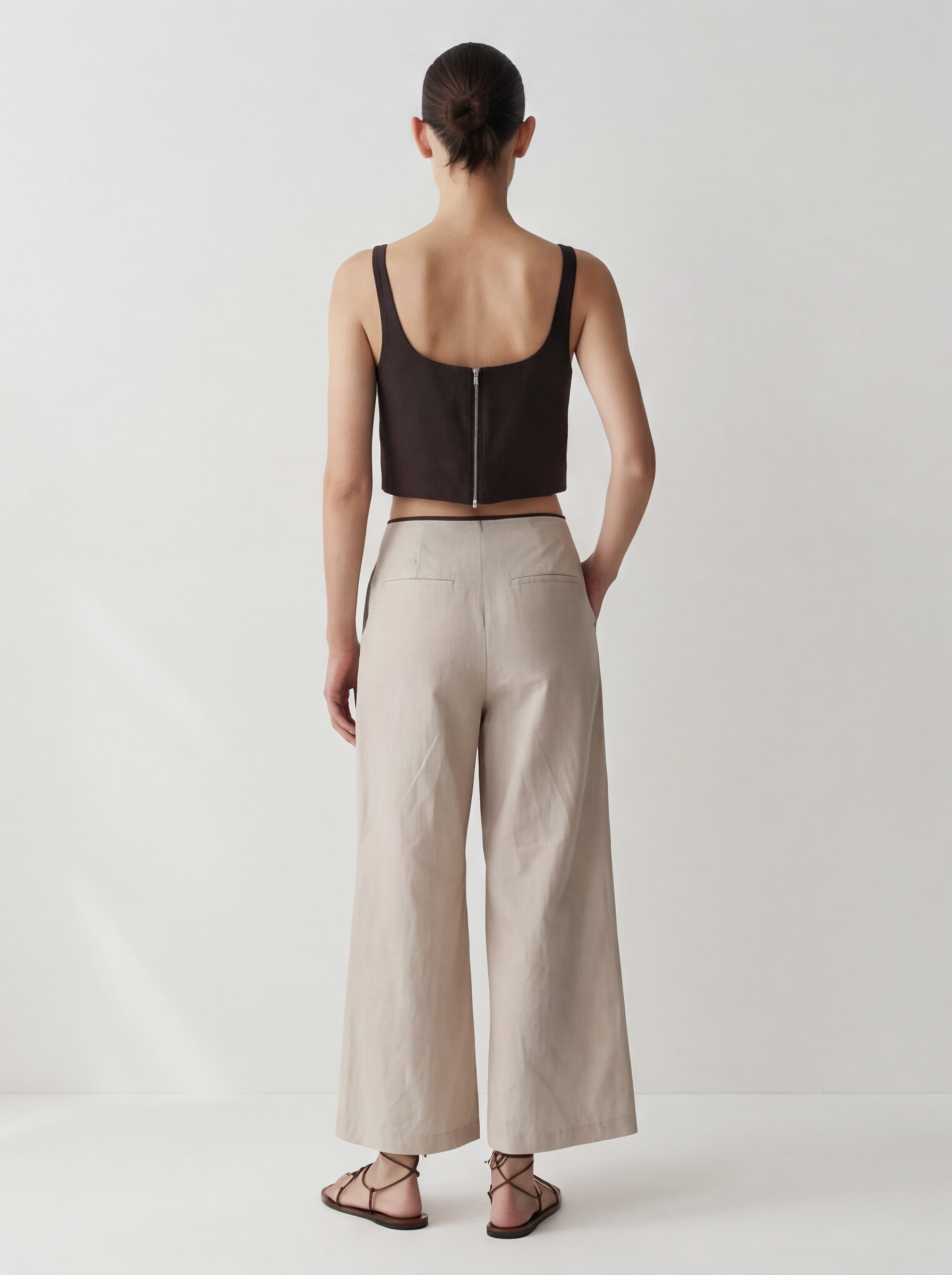 LAYERPLAN | Evara Linen Crop Top