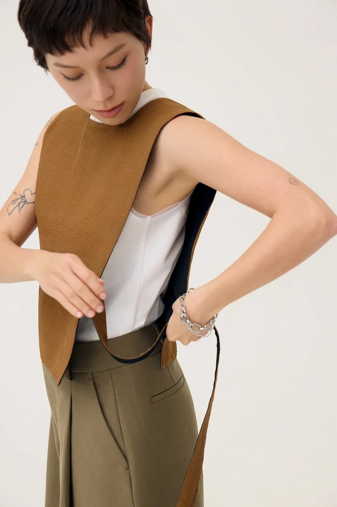 3EIGHTH | GYAKU 2-Way Reversible Vest in Black & Caramel