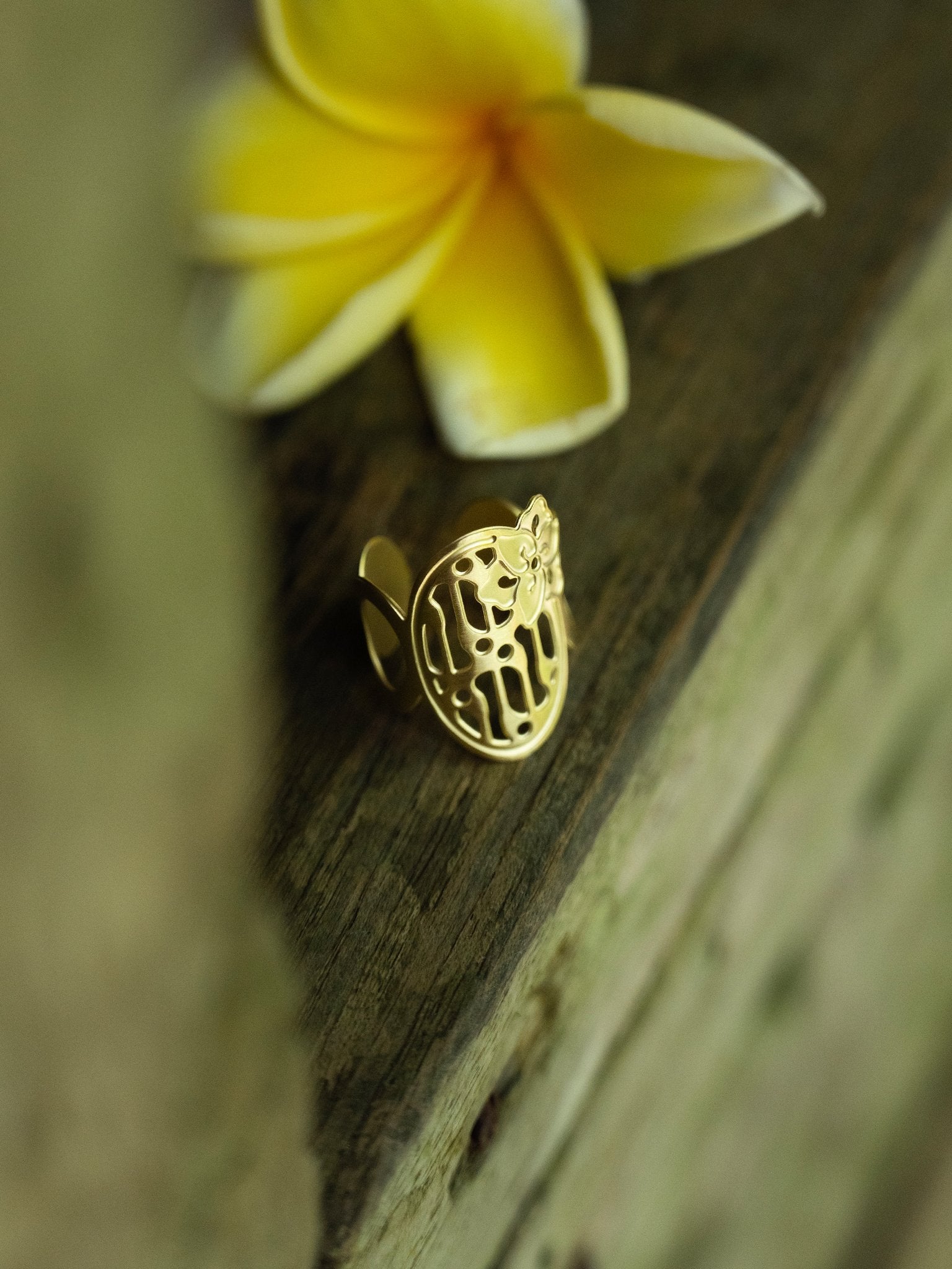 EMBRACE JEWELLERY | Parang Floral Ring
