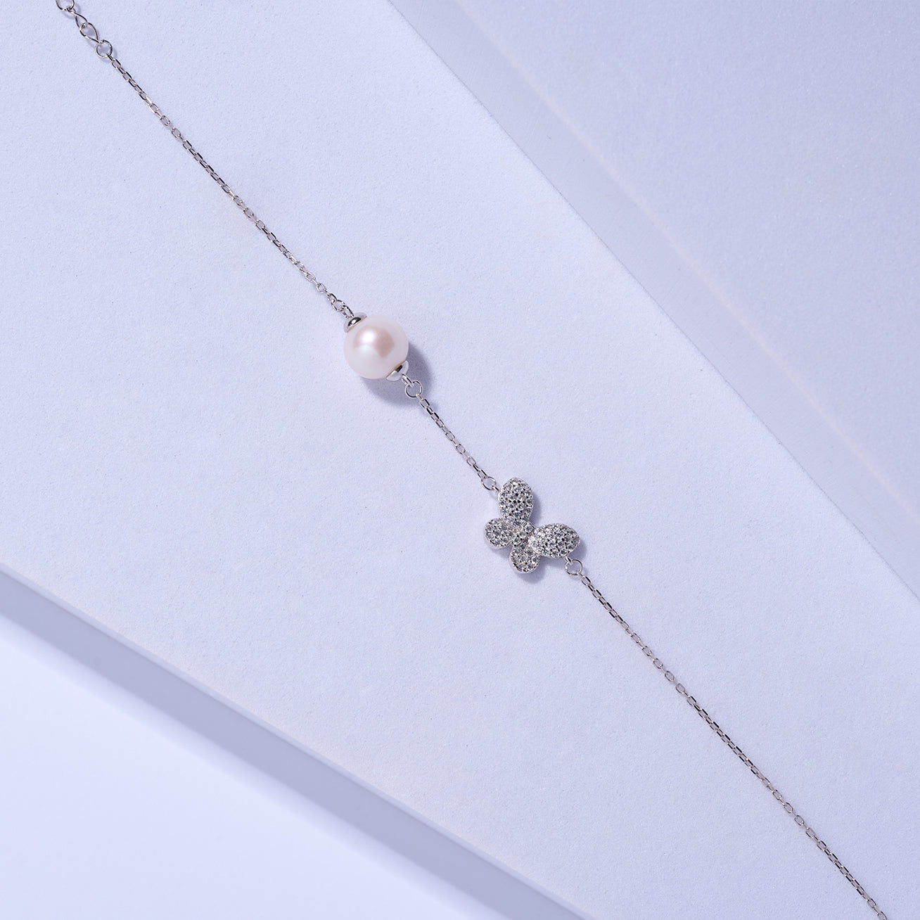 PEARLY LUSTRE | Elegant Freshwater Pearl Bracelet WB00007 | GARDENS