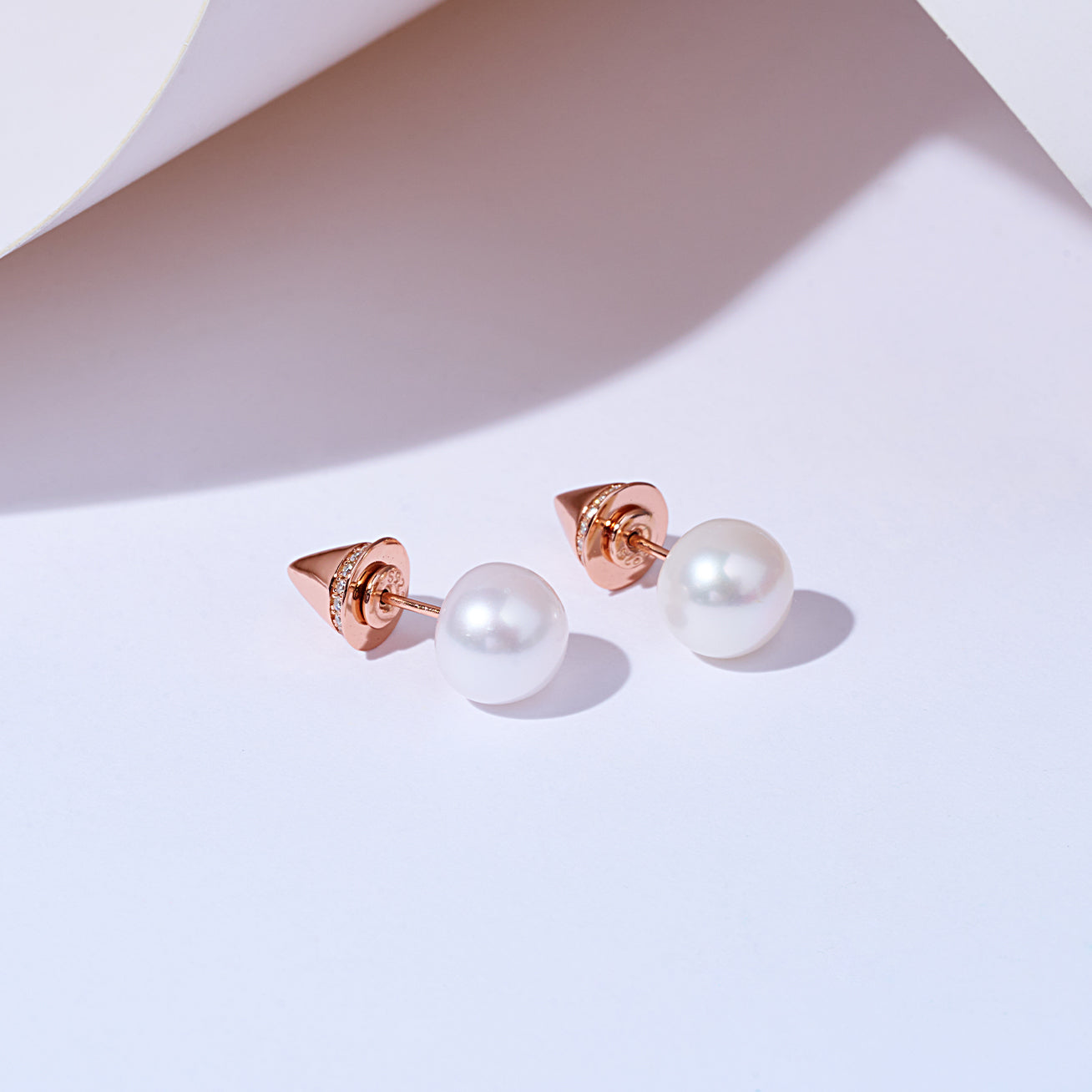 PEARLY LUSTRE | Asian Civilisations Museum Freshwater Pearl Earrings WE00052 | ACM Collection