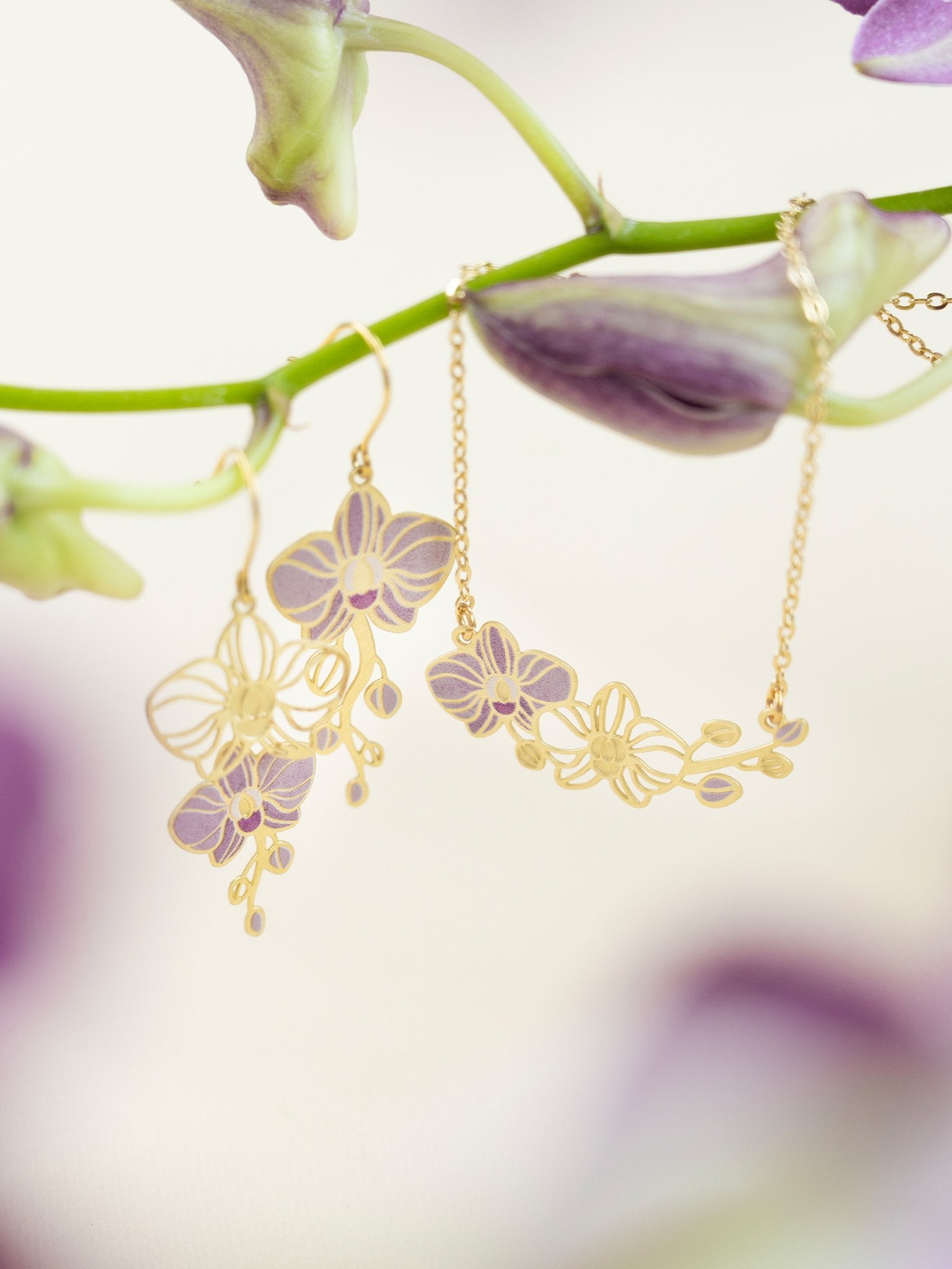 EMBRACE JEWELLERY | Orchid Necklace