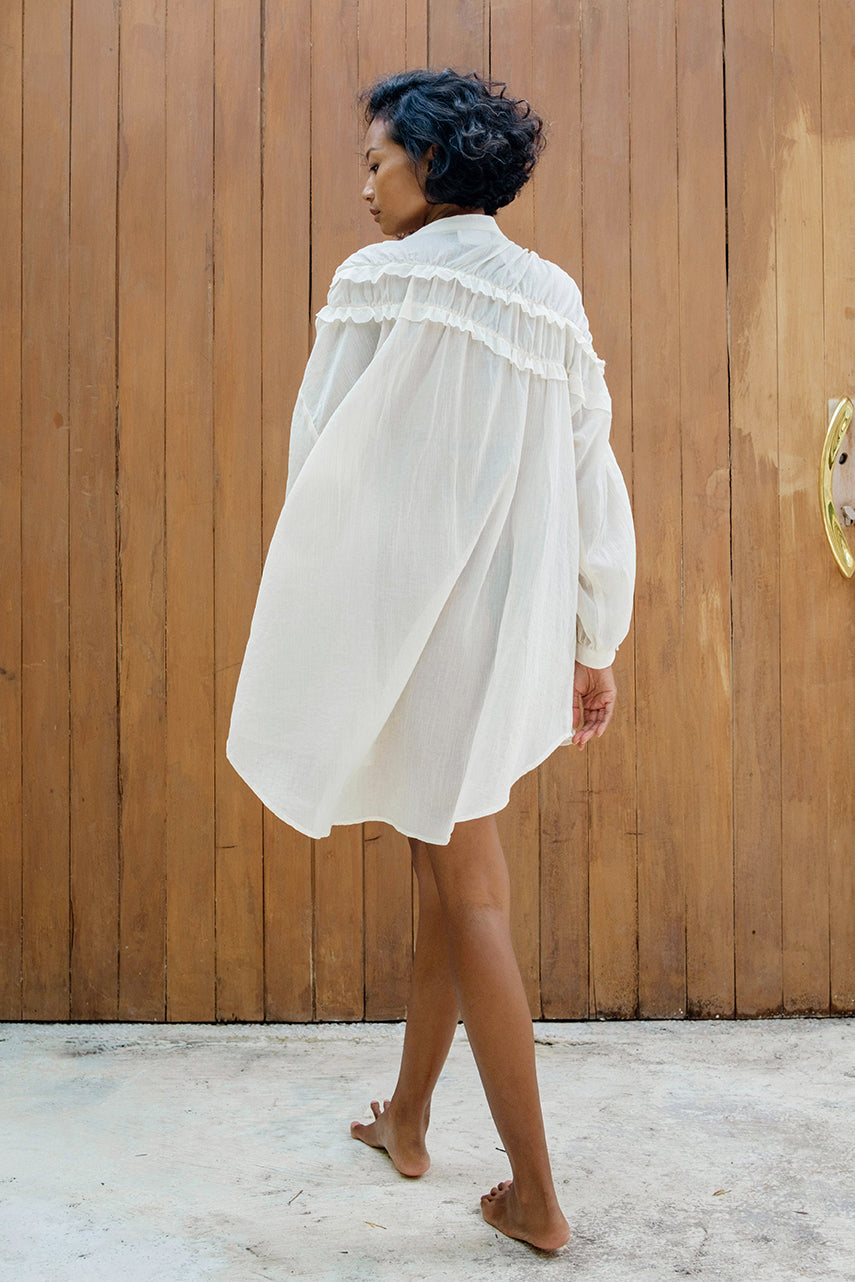 SU BY HAND | LUCIA