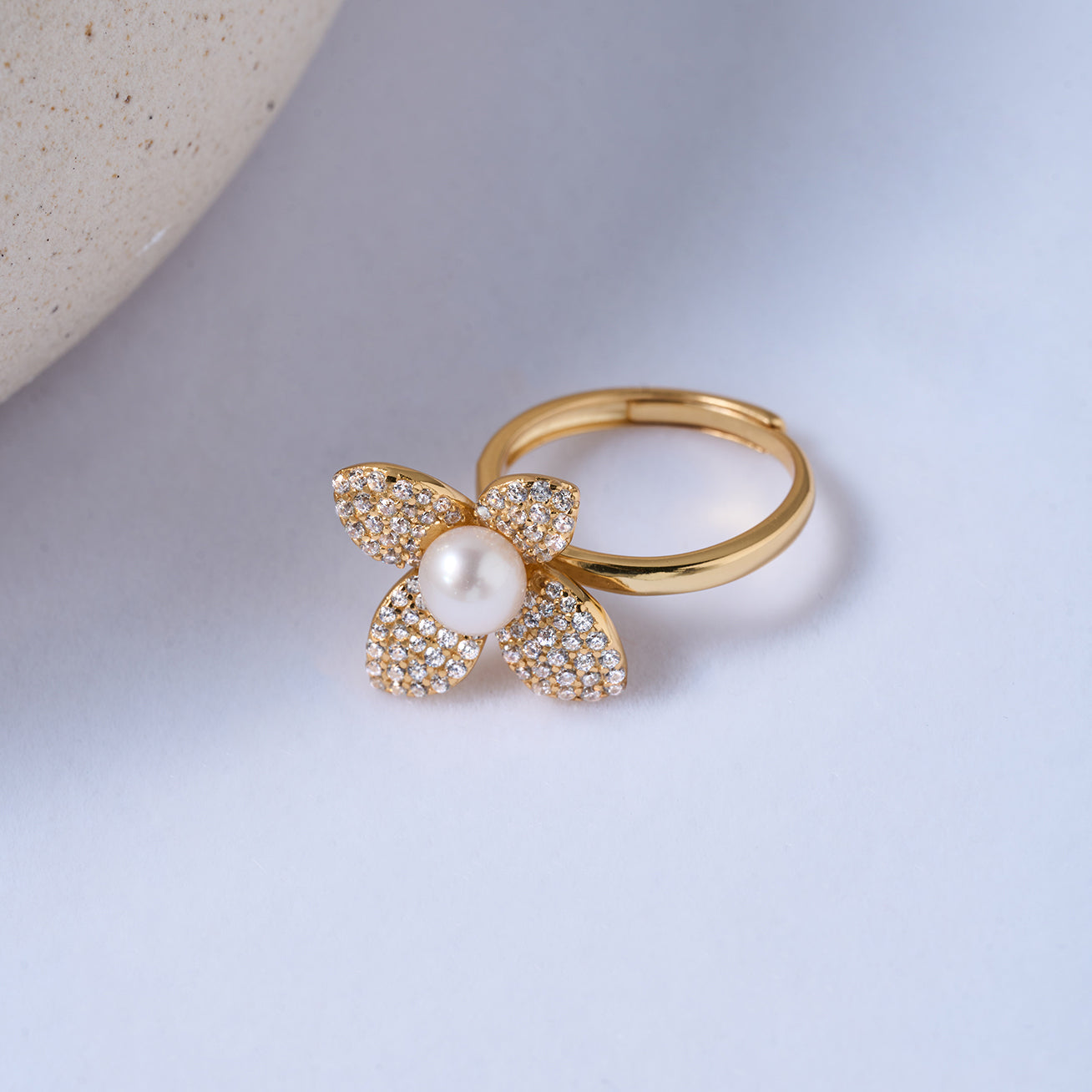 PEARLY LUSTRE | Top Grade Freshwater Pearl Rings WR00293 | BLOOM