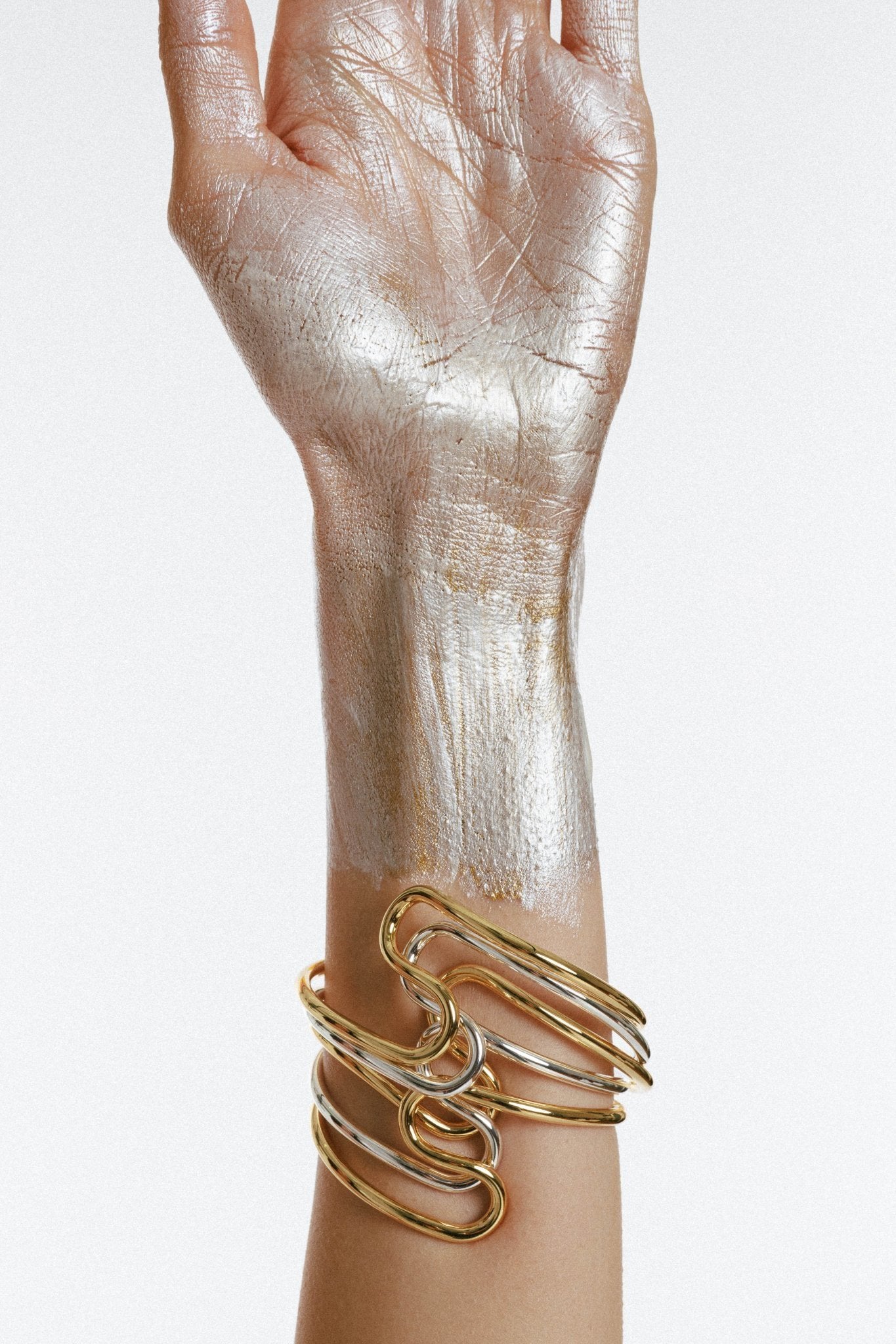 LARA & ELA | Nameless Bangle