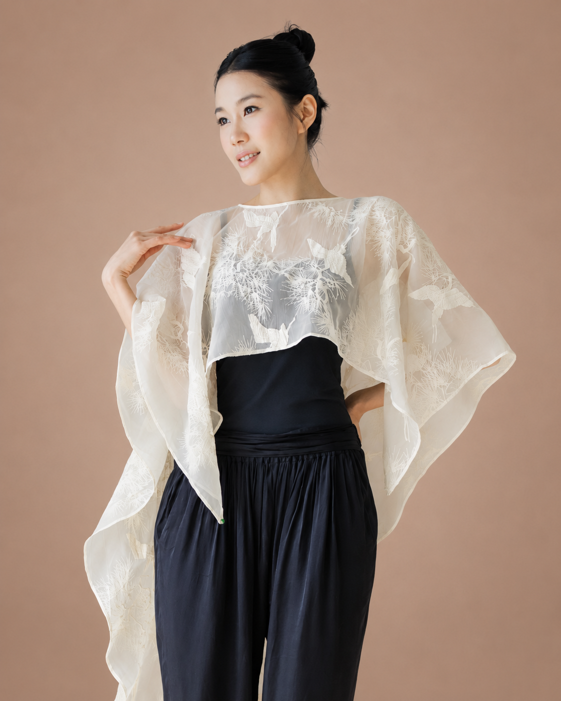PAOPAO | 鹤 HÈ Sheer Cape