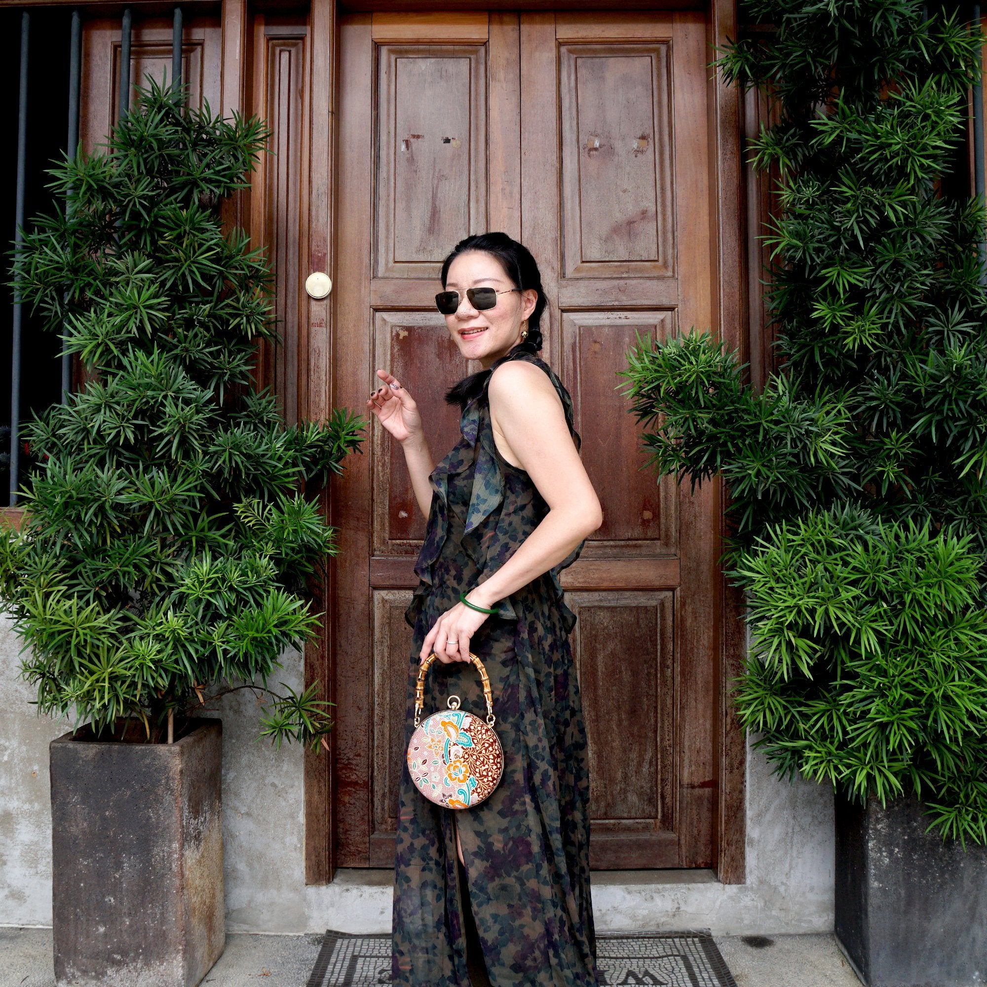 COCOONESE | Round Hard Case Bamboo Handle Bag - Kawung (BN)