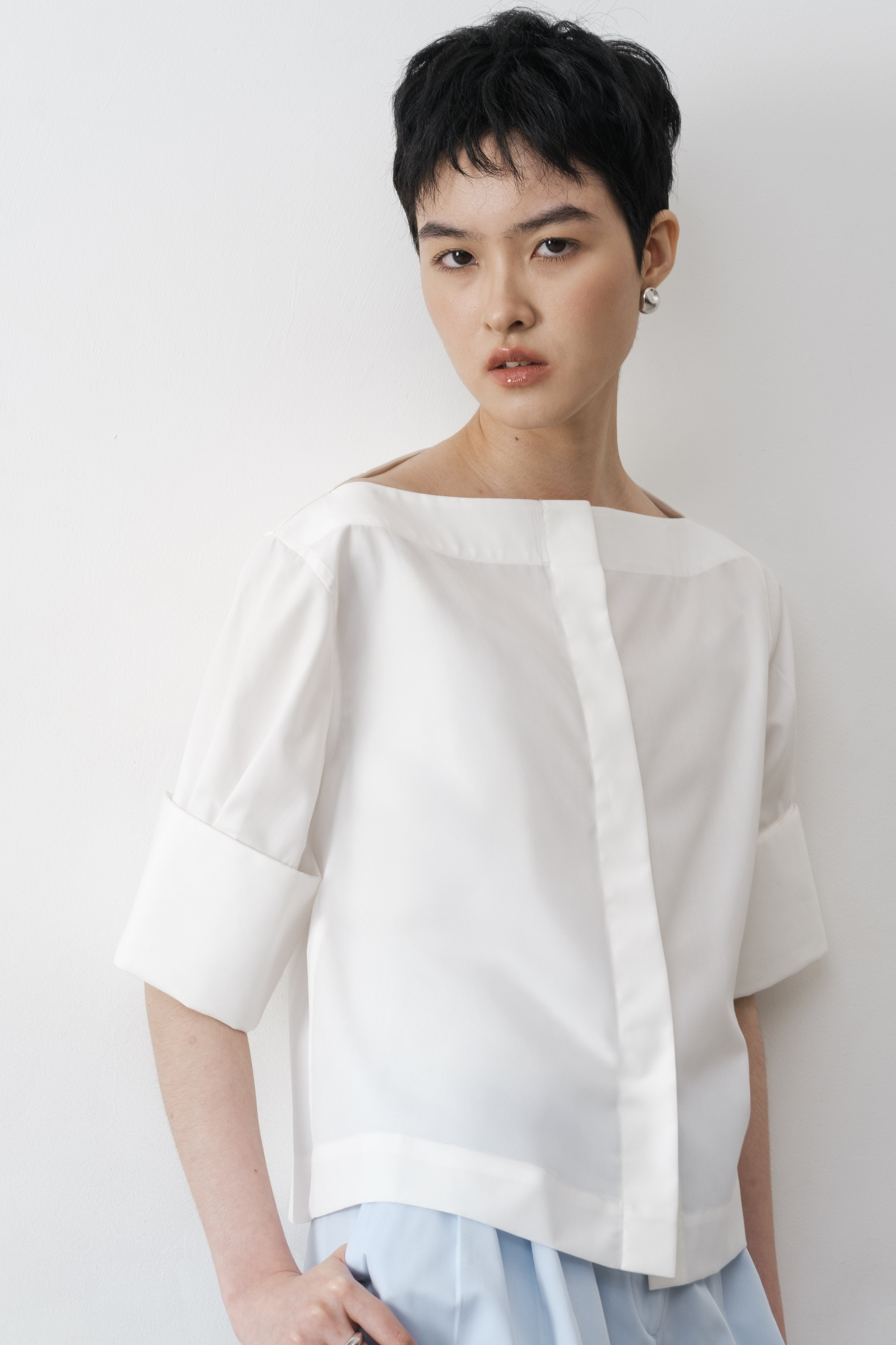 MASSHIRO /\ ATORIE | ASAKA | White
