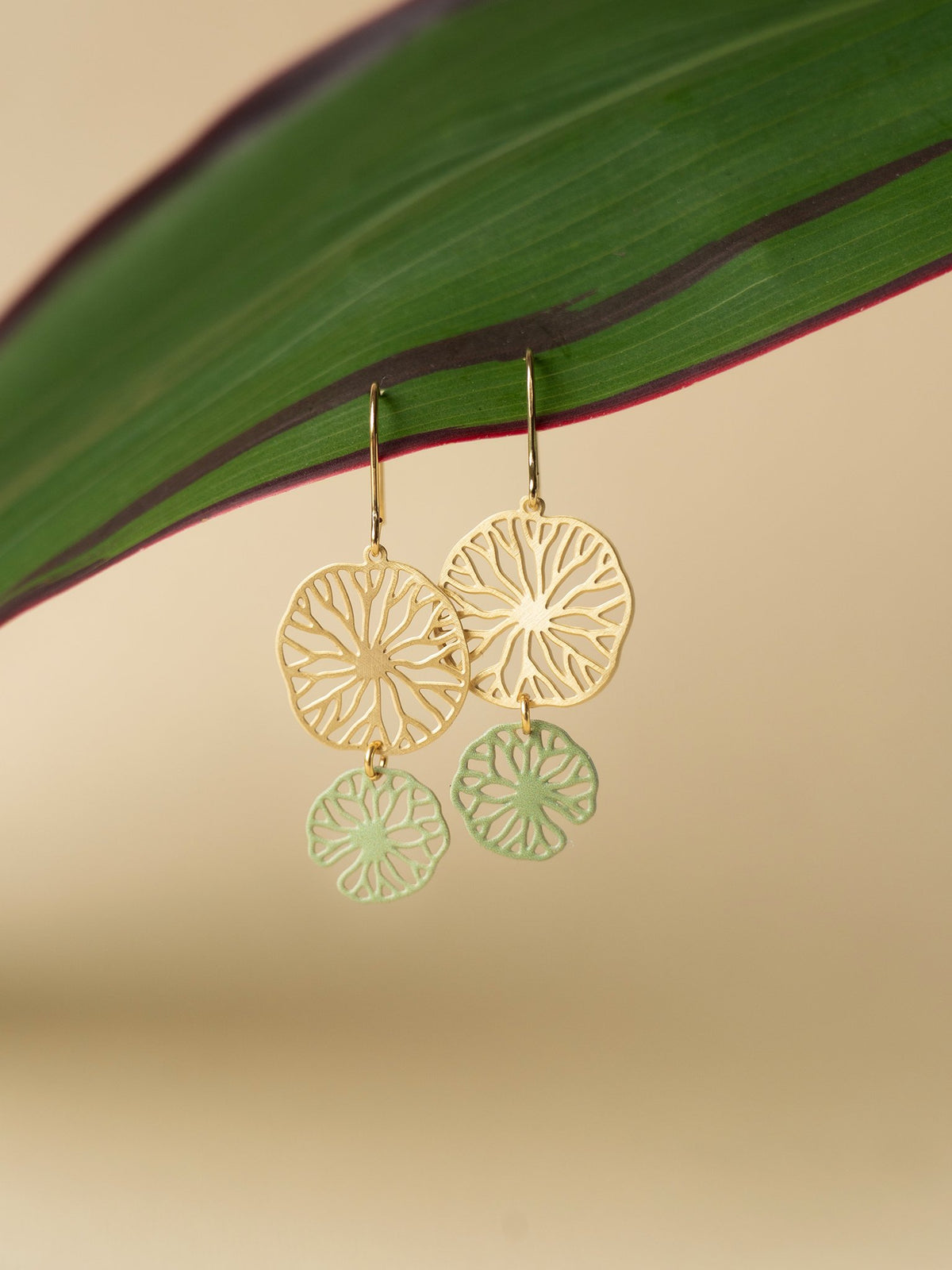 EMBRACE JEWELLERY | Lily Pad Earrings