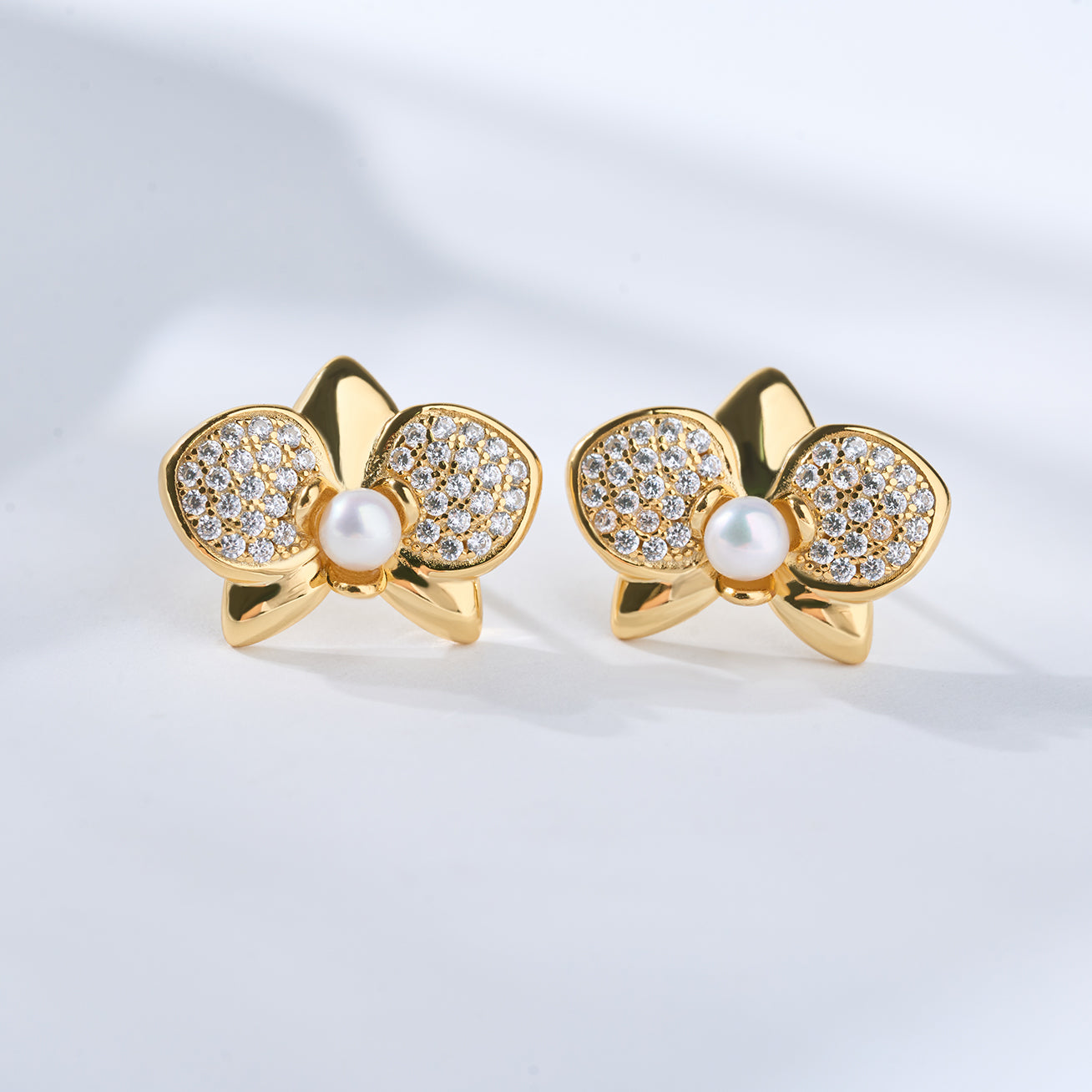 PEARLY LUSTRE | Top Grade Freshwater Pearl Earrings WE00851 | ORCHID