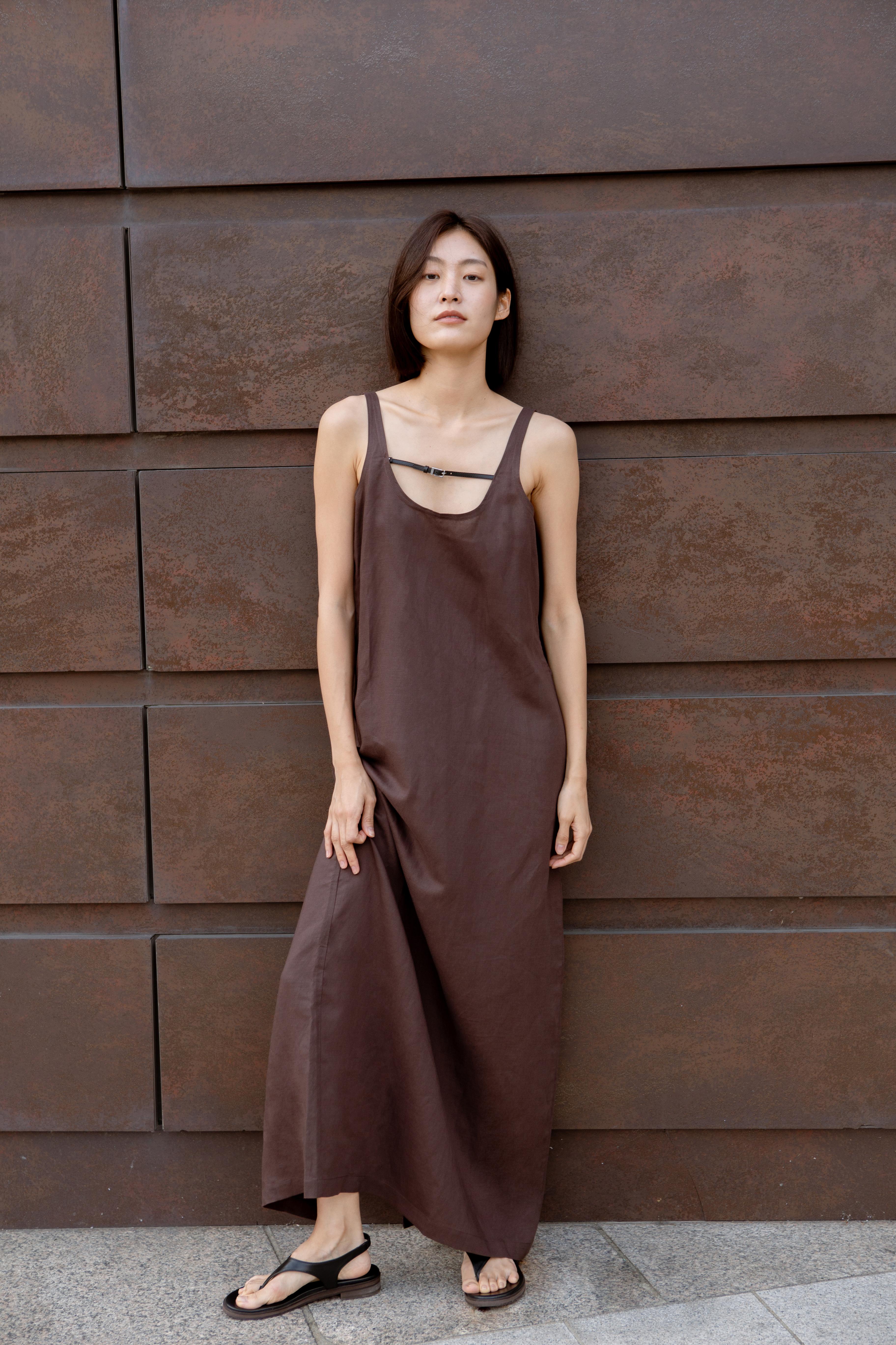 LAYERPLAN | Lena Buckle Linen Maxi Dress