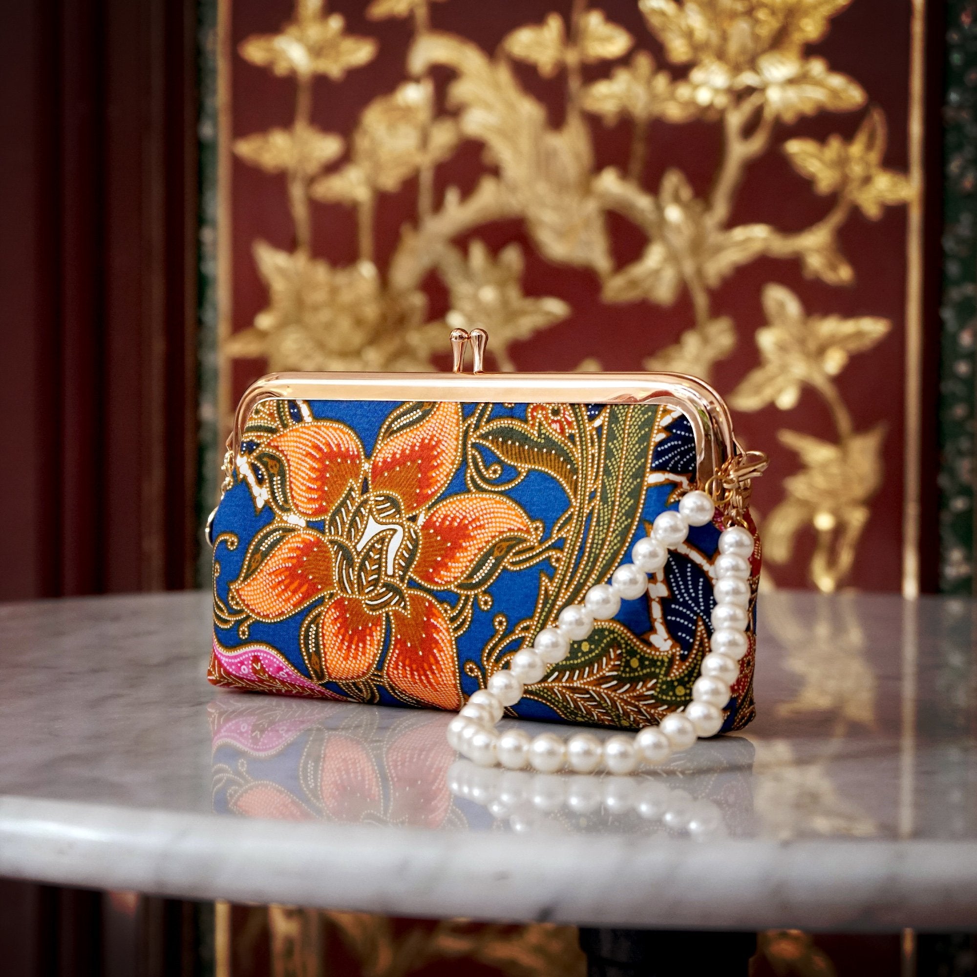 COCOONESE | Wristlet Pouch - Epiphyllum (BL)