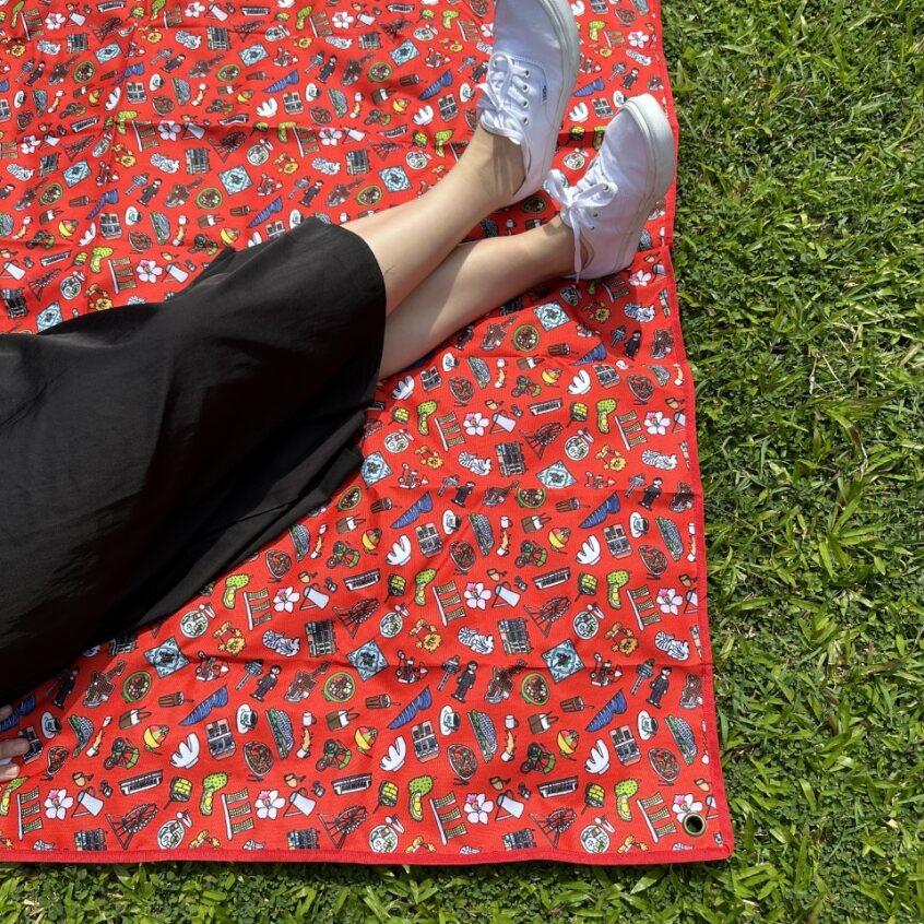THE ART FACULTY | Picnic Mat With Pegs