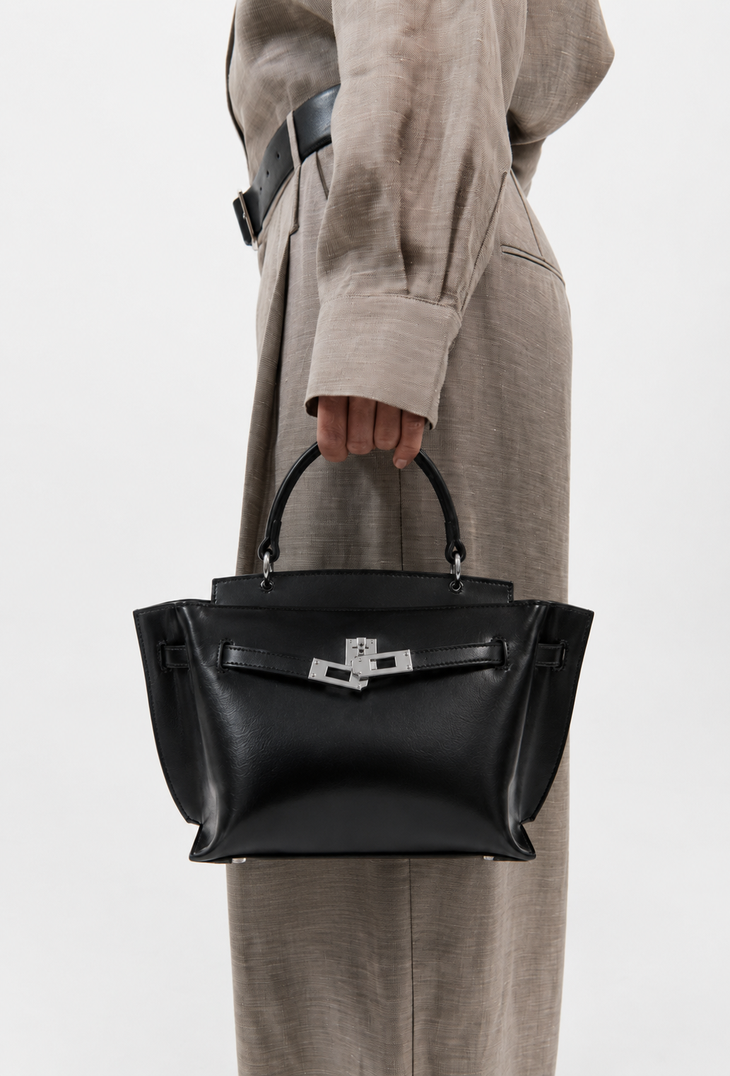 WU HAUS | Le H 30 Black Leather Top Handle Bag