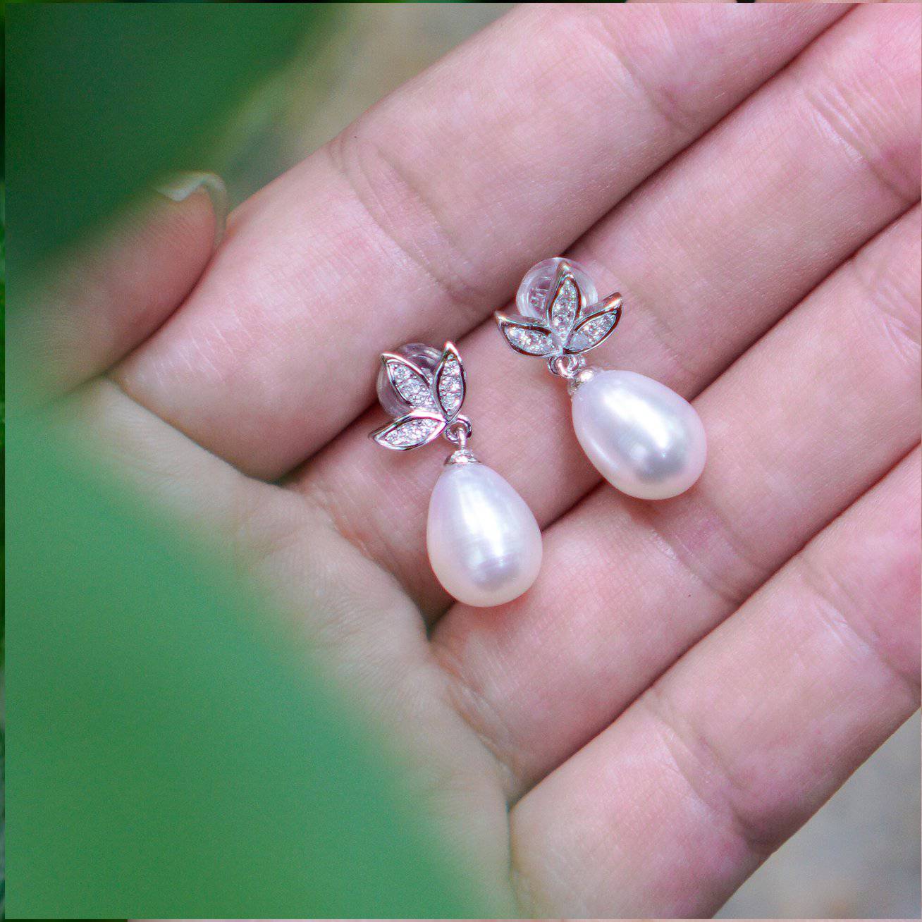 Elegant Freshwater Pearl Earrings WE00055 - PEARLY LUSTRE