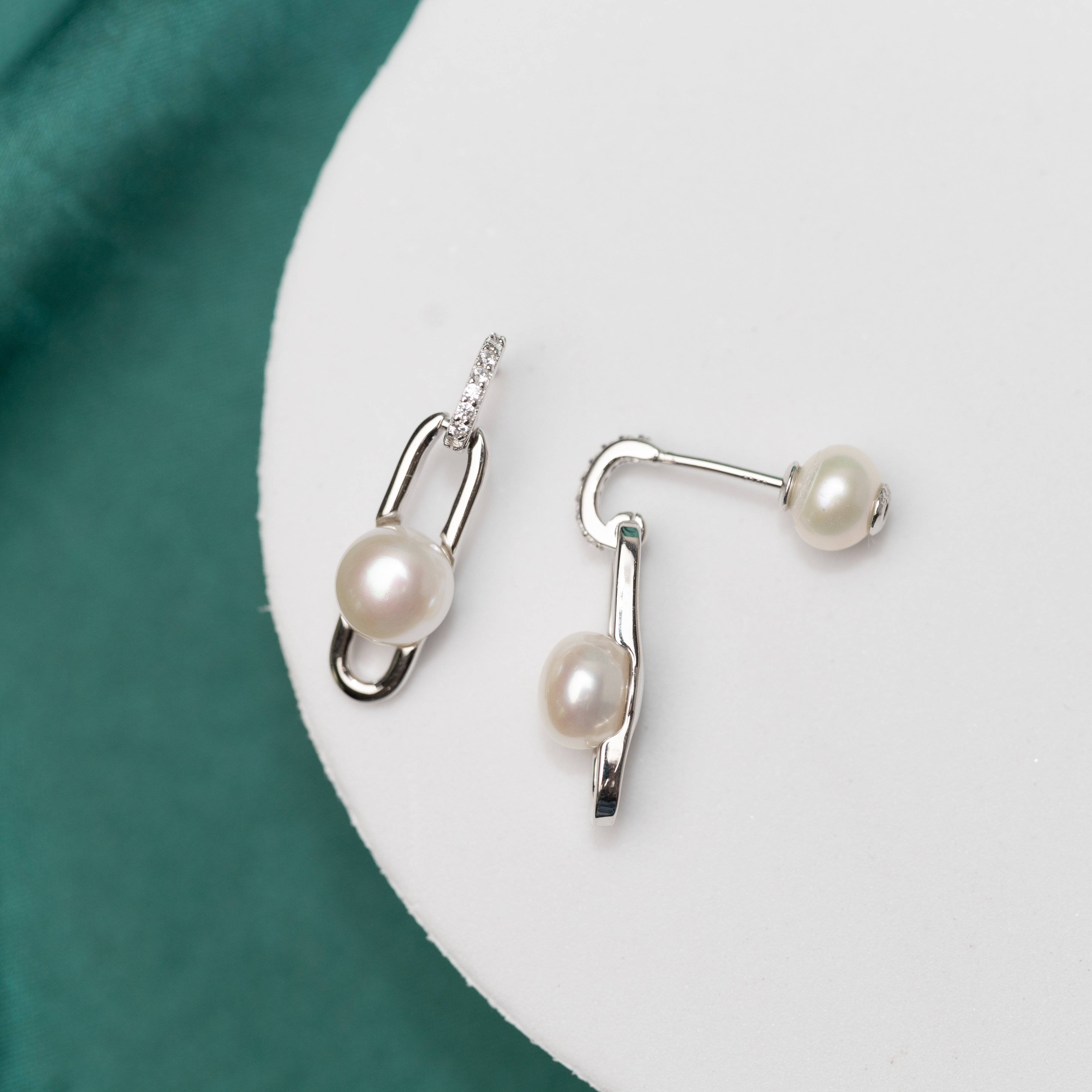 New Yorker Freshwater Pearl Earrings WE00136 - PEARLY LUSTRE